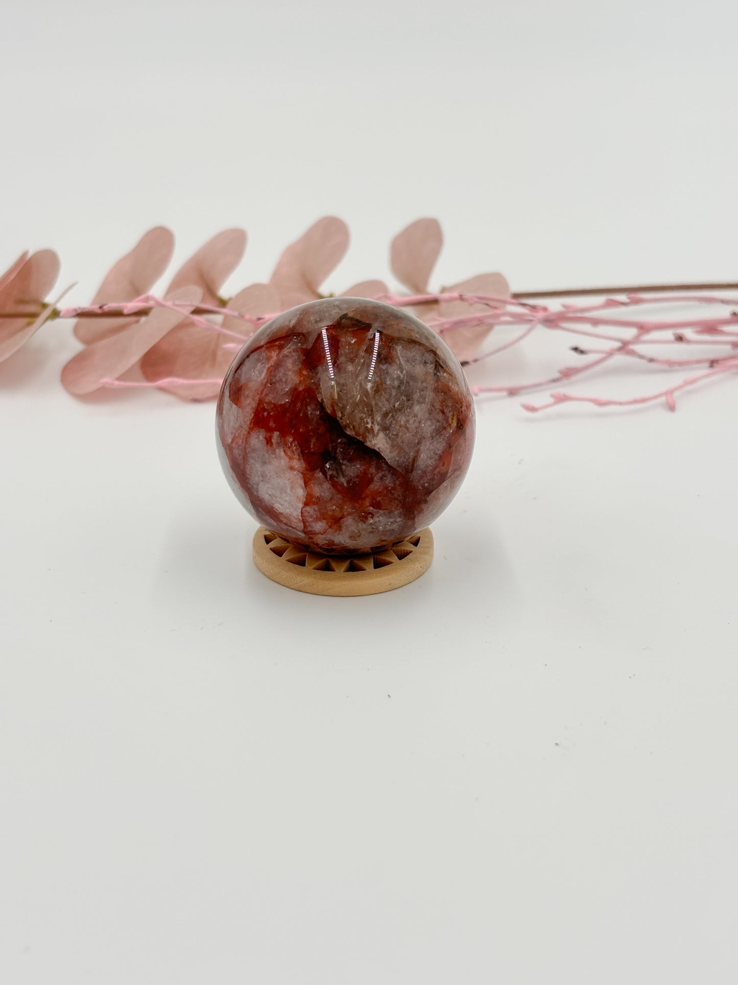 Fire quartz ball with rainbow effect & fascinating patterns | Healing stone, decoration and energy work