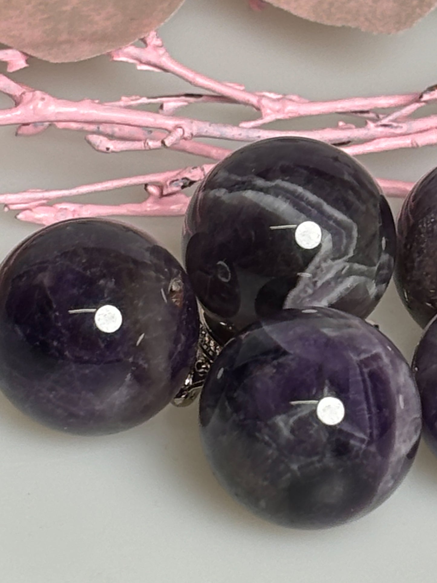 Small Dream Amethyst balls (approx. 2.4 cm) - Perfect for decoration or as a gemstone for our cage chains!