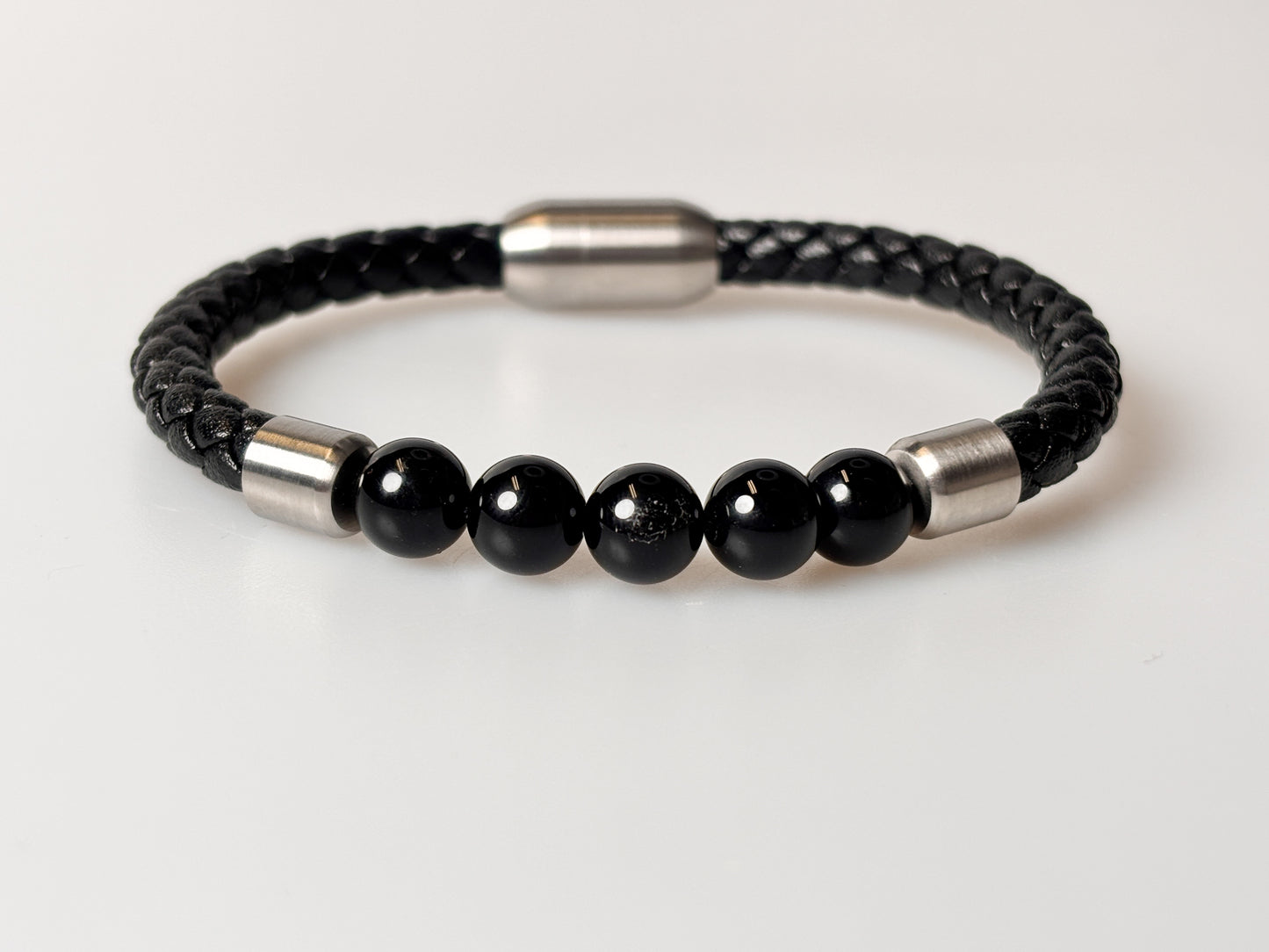 Unisex Lederarmband mit silbernen Edelstahlelementen – 8 mm
