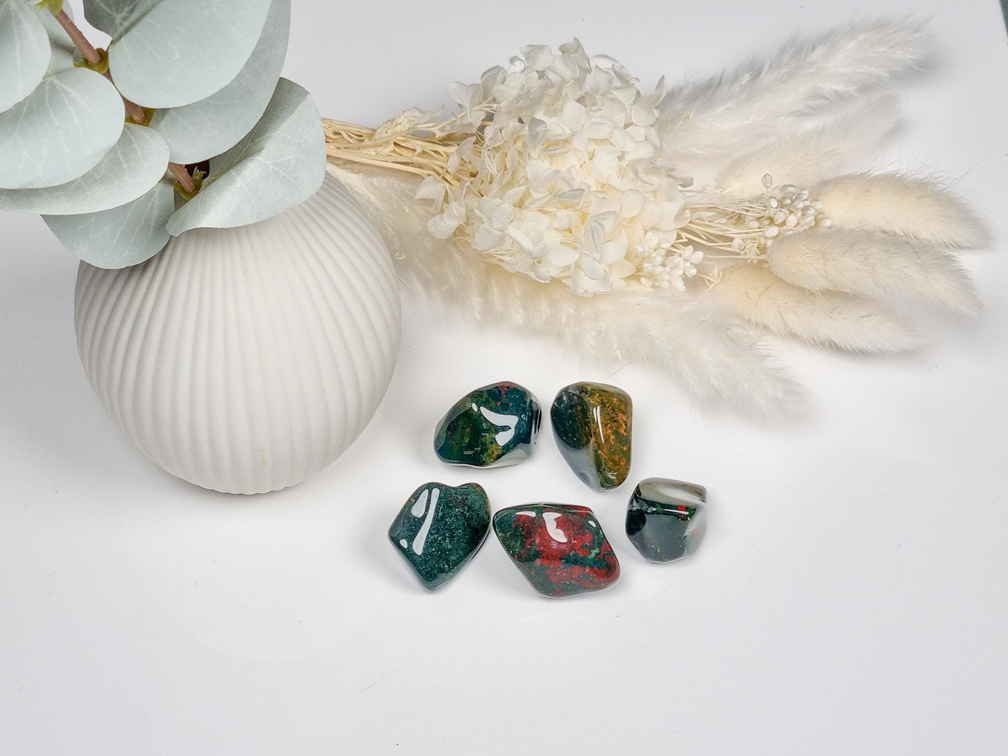 Heliotrope tumbled stone: Natural highlight for your collection!