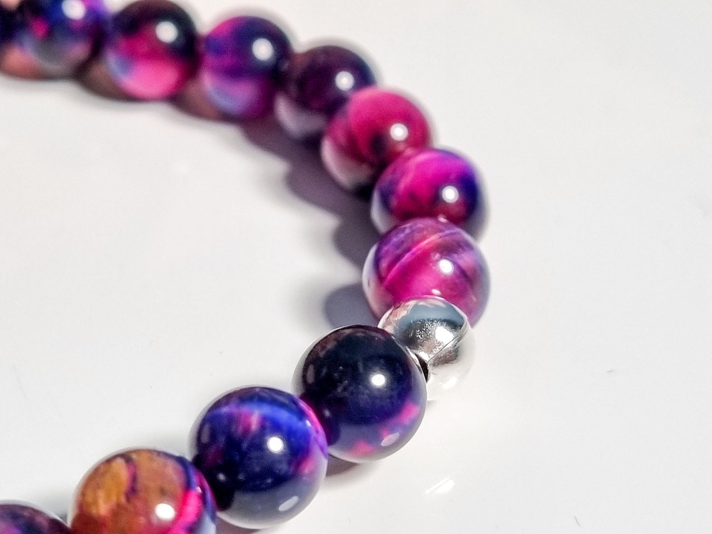 Armband Tigerauge Galaxy/6mm/ elastisch/ lila/ Stärke und Ausdauer