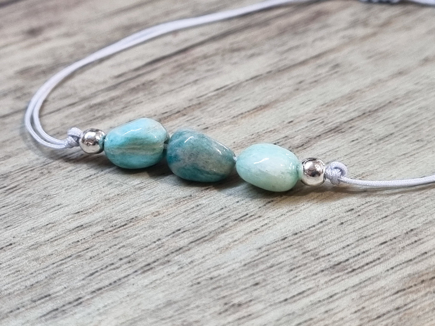 Delicate bracelet with macrame clasp and amazonite