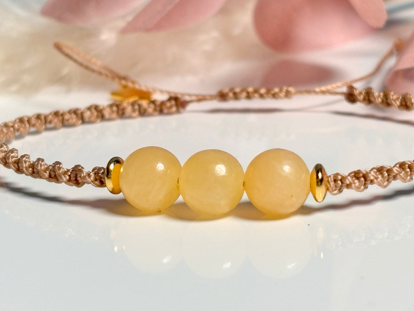 Macrame bracelet with calcite