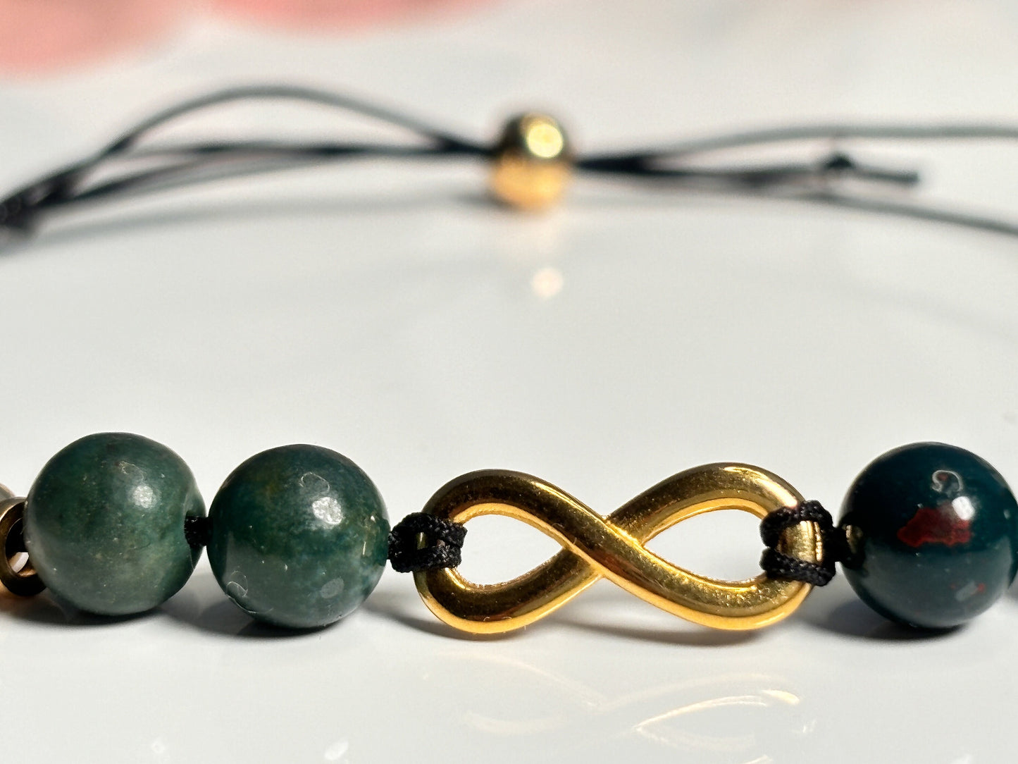 Heliotroparmband mit Unendlichkeitszeichen| 6mm| Verschlussperle|grün|gold| zart