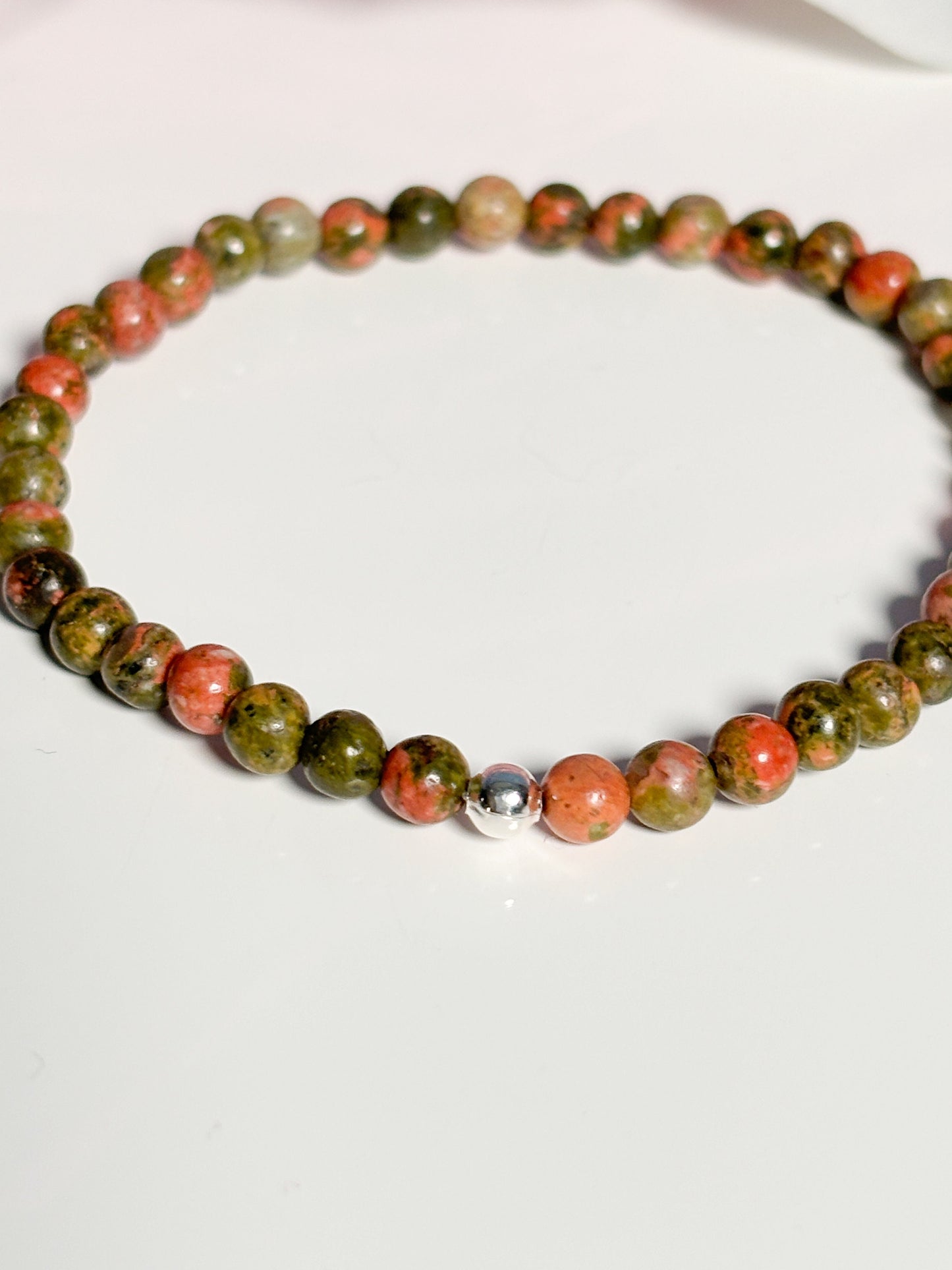 Delicate elastic unakite bracelet, 3mm beads – Elegant, handmade jewelry, ideal as a gift or for everyday use.