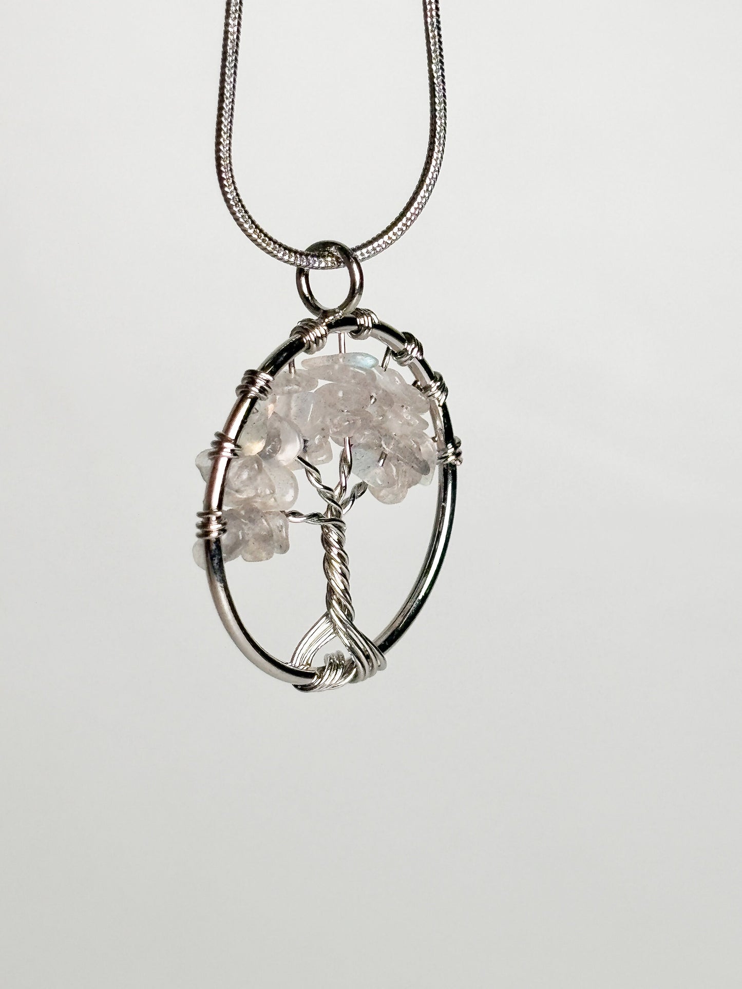 Tree of Life: Round wire pendant with labradorite splinters | silver