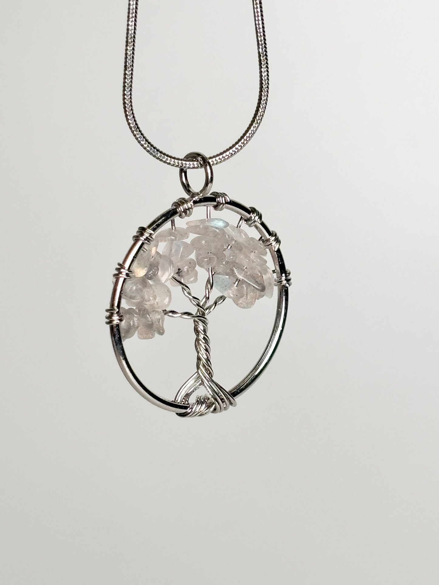 Tree of Life: Round wire pendant with labradorite splinters | silver
