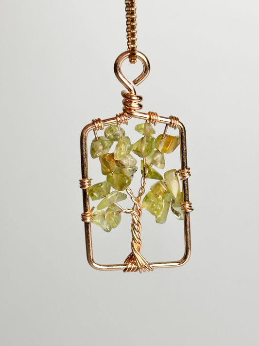 Tree of Life pendant with peridot: symbol of connection and vitality