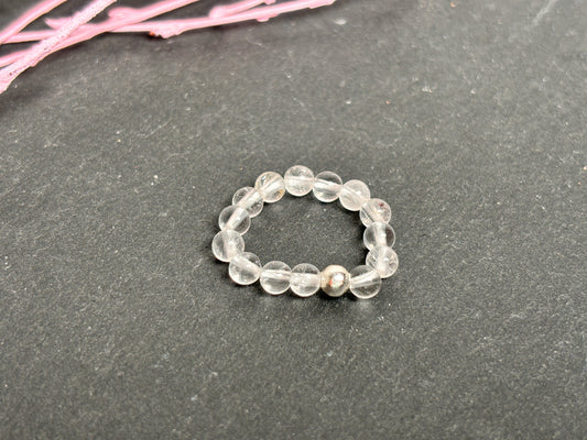 Elastic ring with 3mm rock crystal beads - natural elegance on your finger