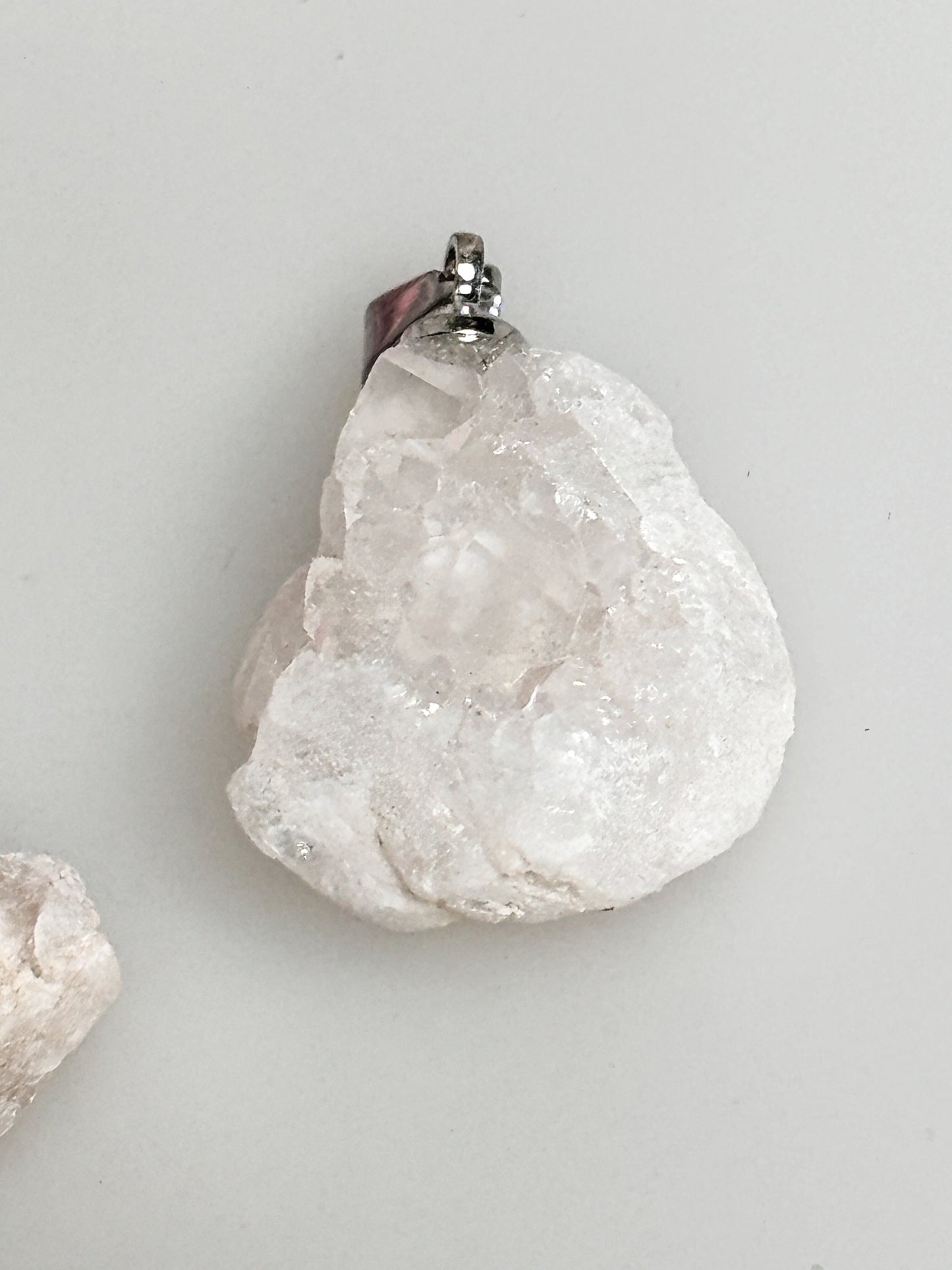Glittering White Agate Druzy Pendant - A Touch of Elegance