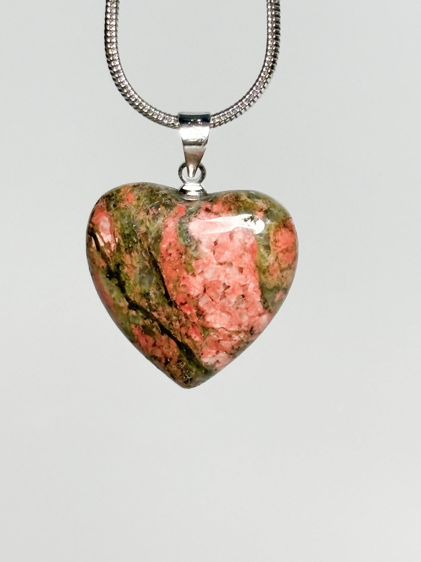 Heart-shaped Unakite pendant, green stone jewelry, love necklace, natural jewelry for her, romantic gift, 2x2cm