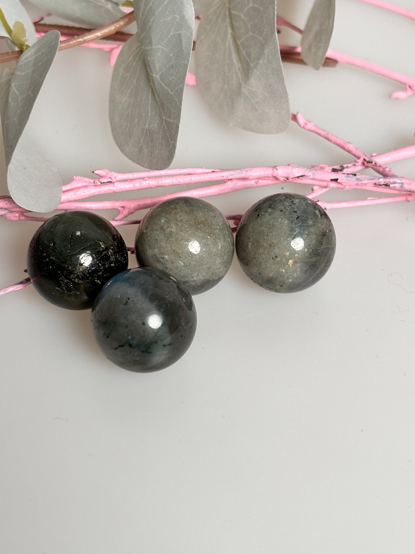 Small Labradorite Ball (2 cm) - Natural Shine and Play of Colors