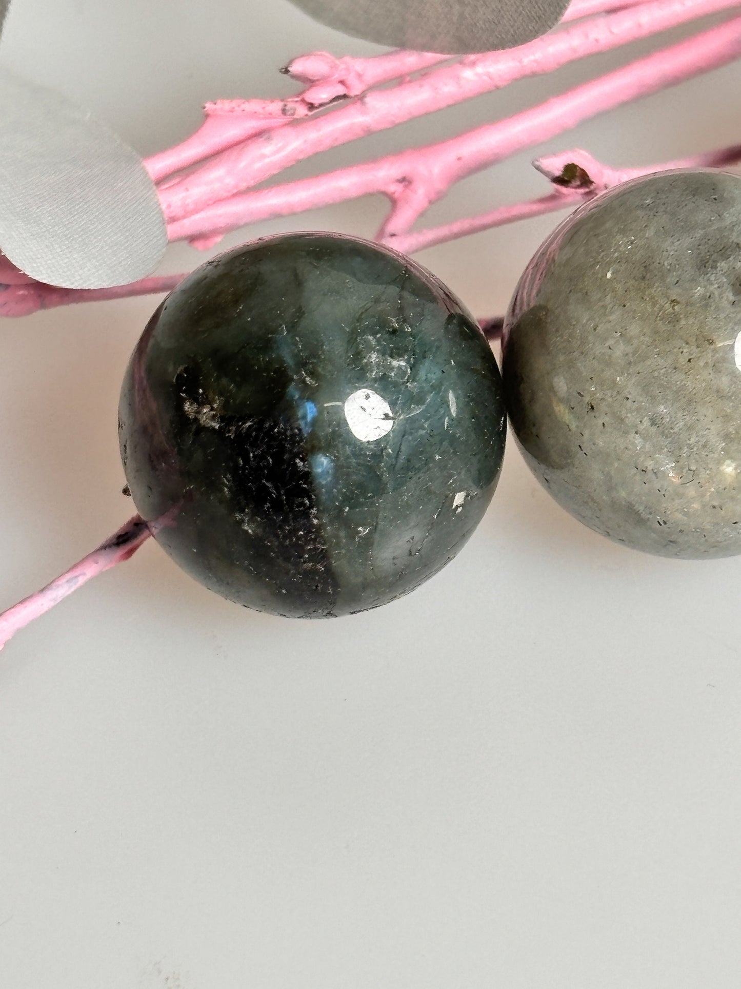 Small Labradorite Ball (2 cm) - Natural Shine and Play of Colors