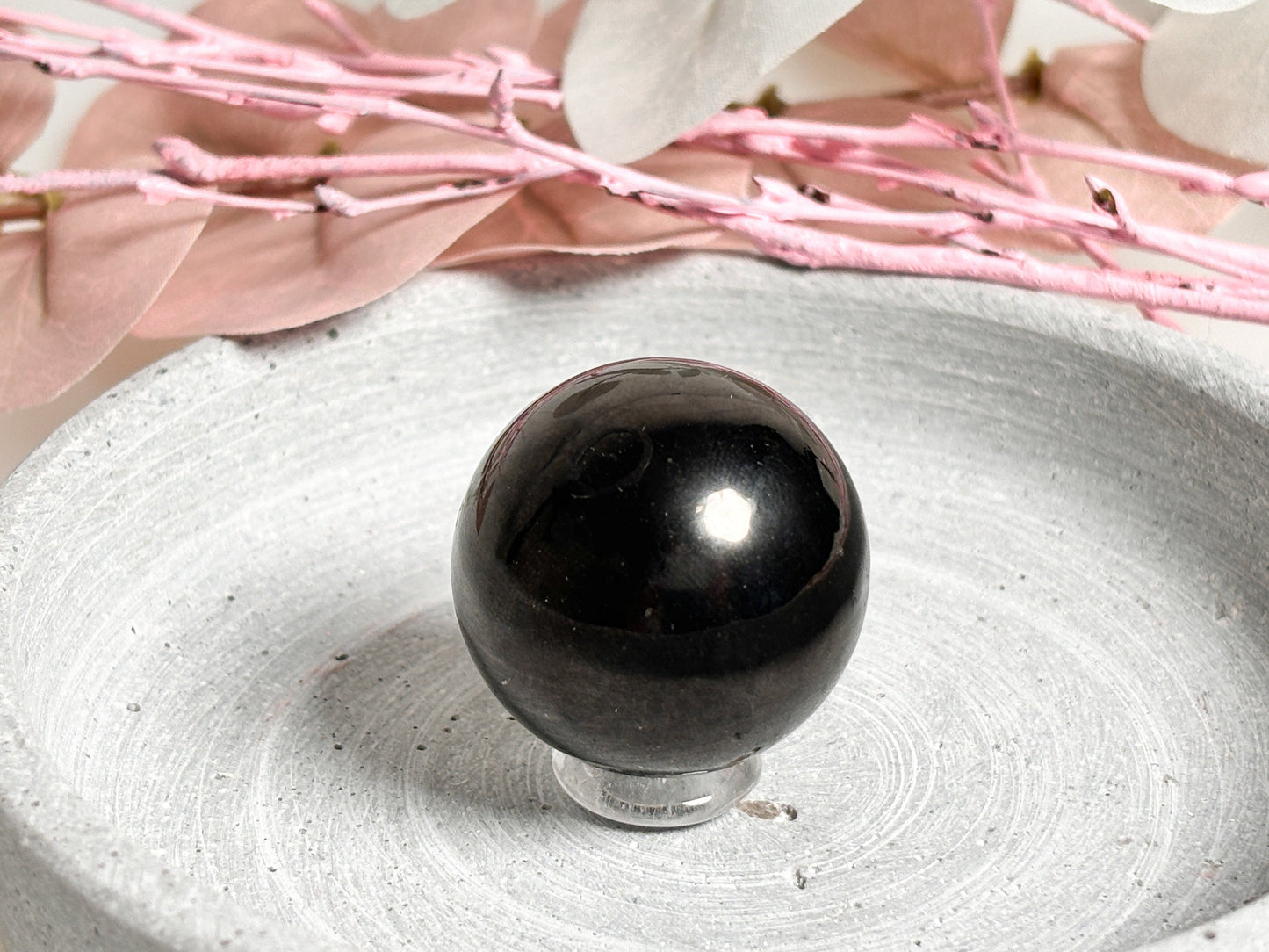 Small Labradorite Ball (2 cm) - Natural Shine and Play of Colors