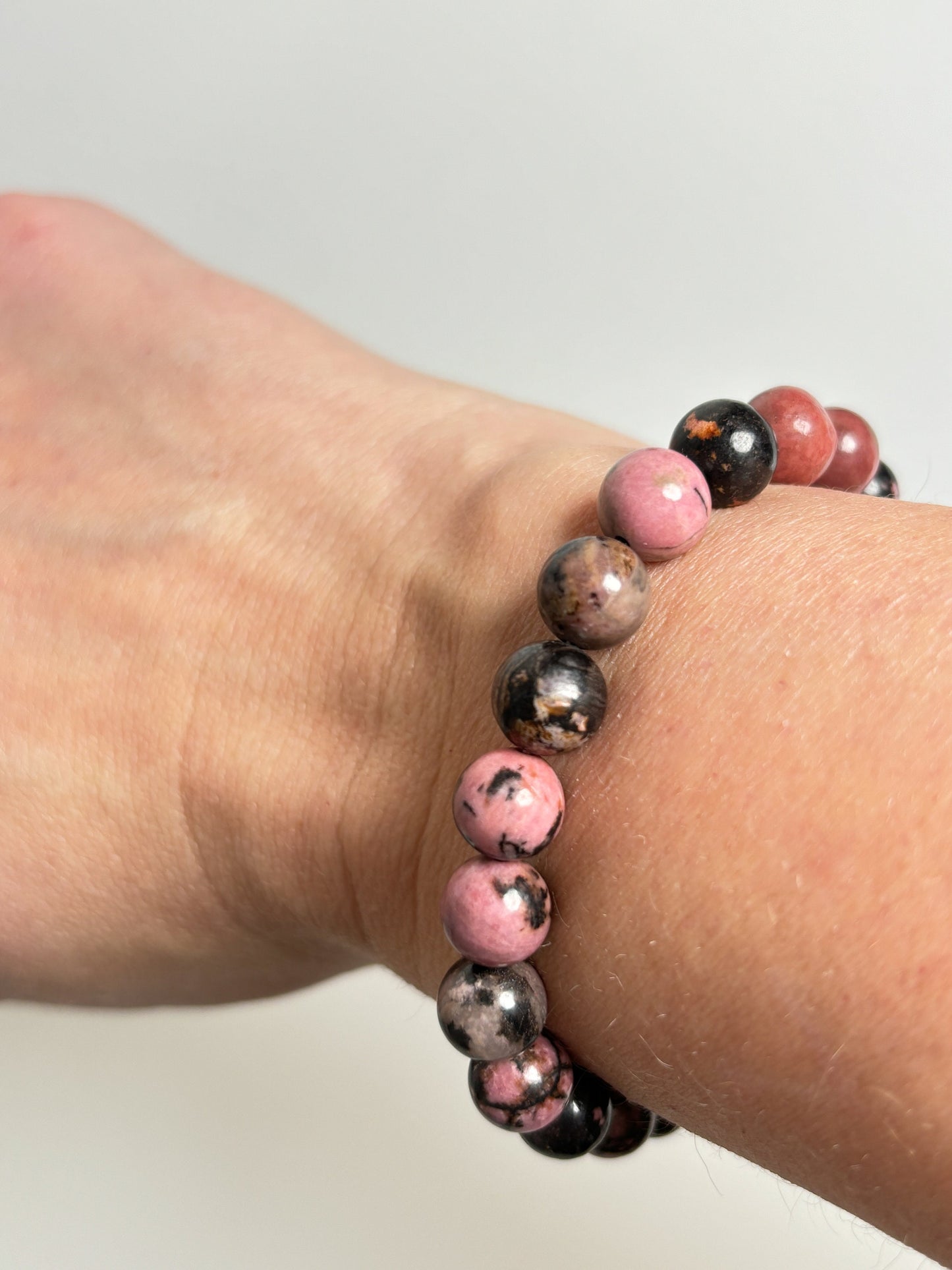 Rhodonite bracelet elastic|healing|heart chakra| 8mm beads| healing stone| gemstone| pink | black