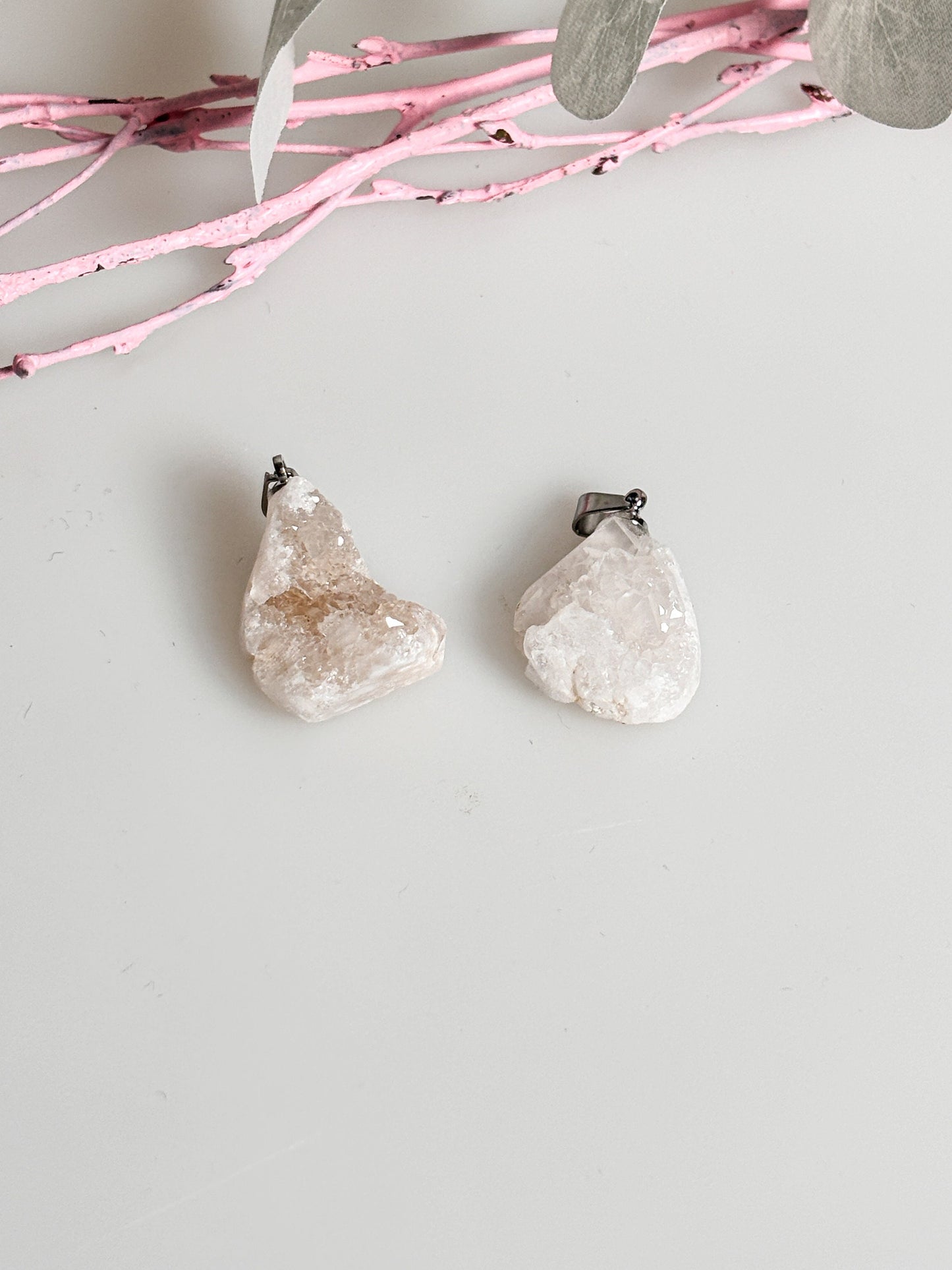 Glittering White Agate Druzy Pendant - A Touch of Elegance