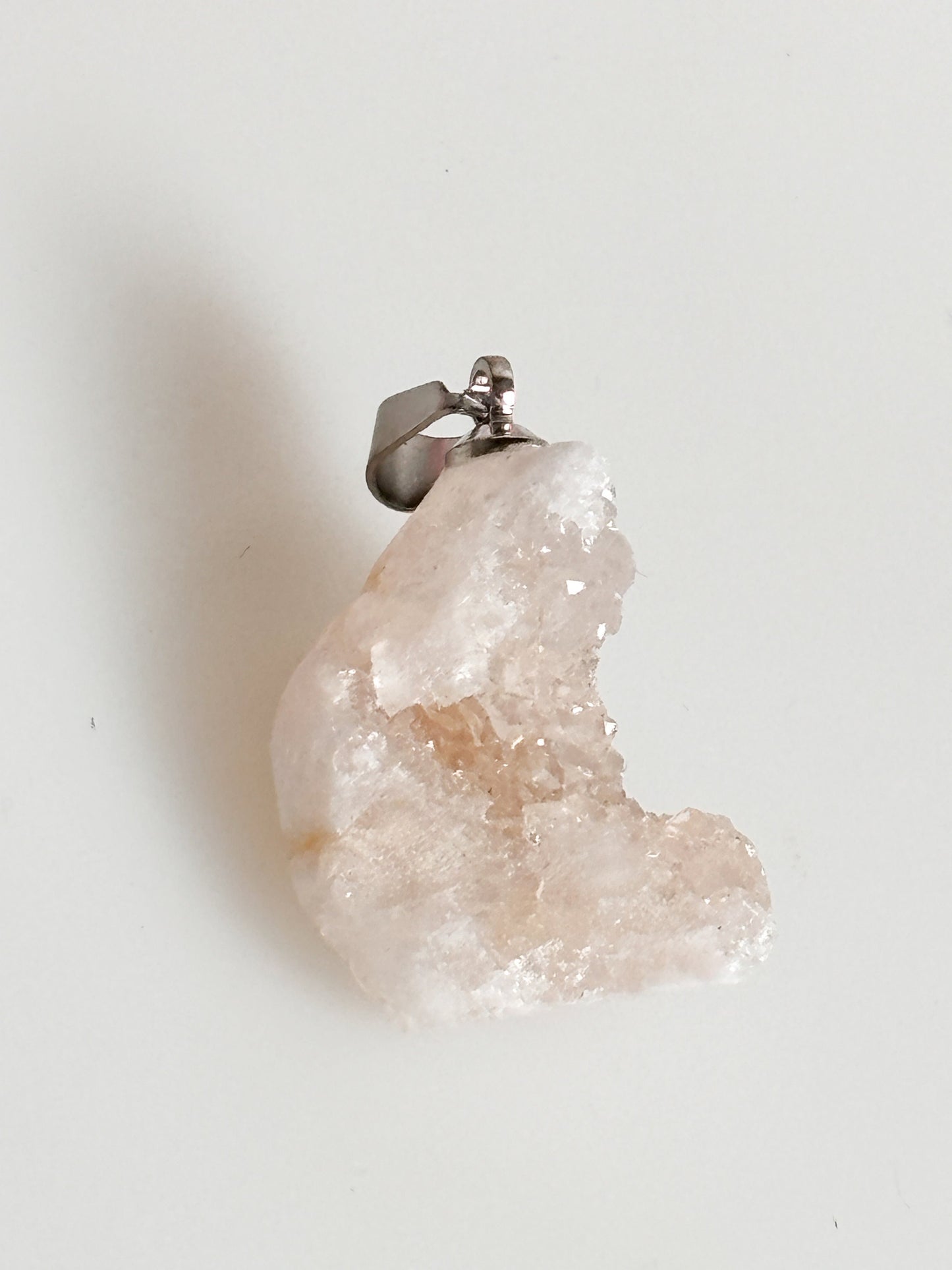 Glittering White Agate Druzy Pendant - A Touch of Elegance