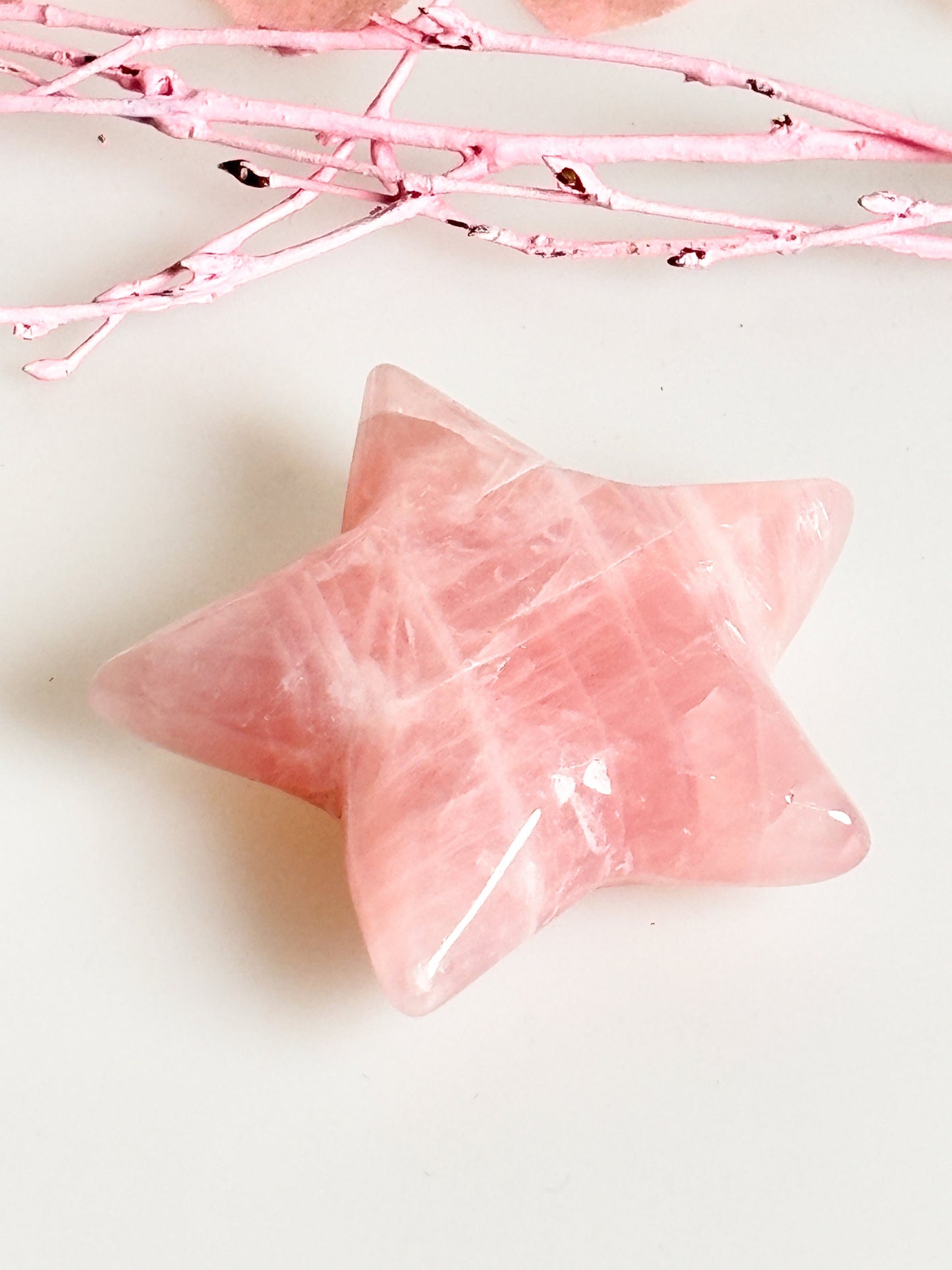 Shimmering rose quartz star: 5.8x5.5cm, 51g