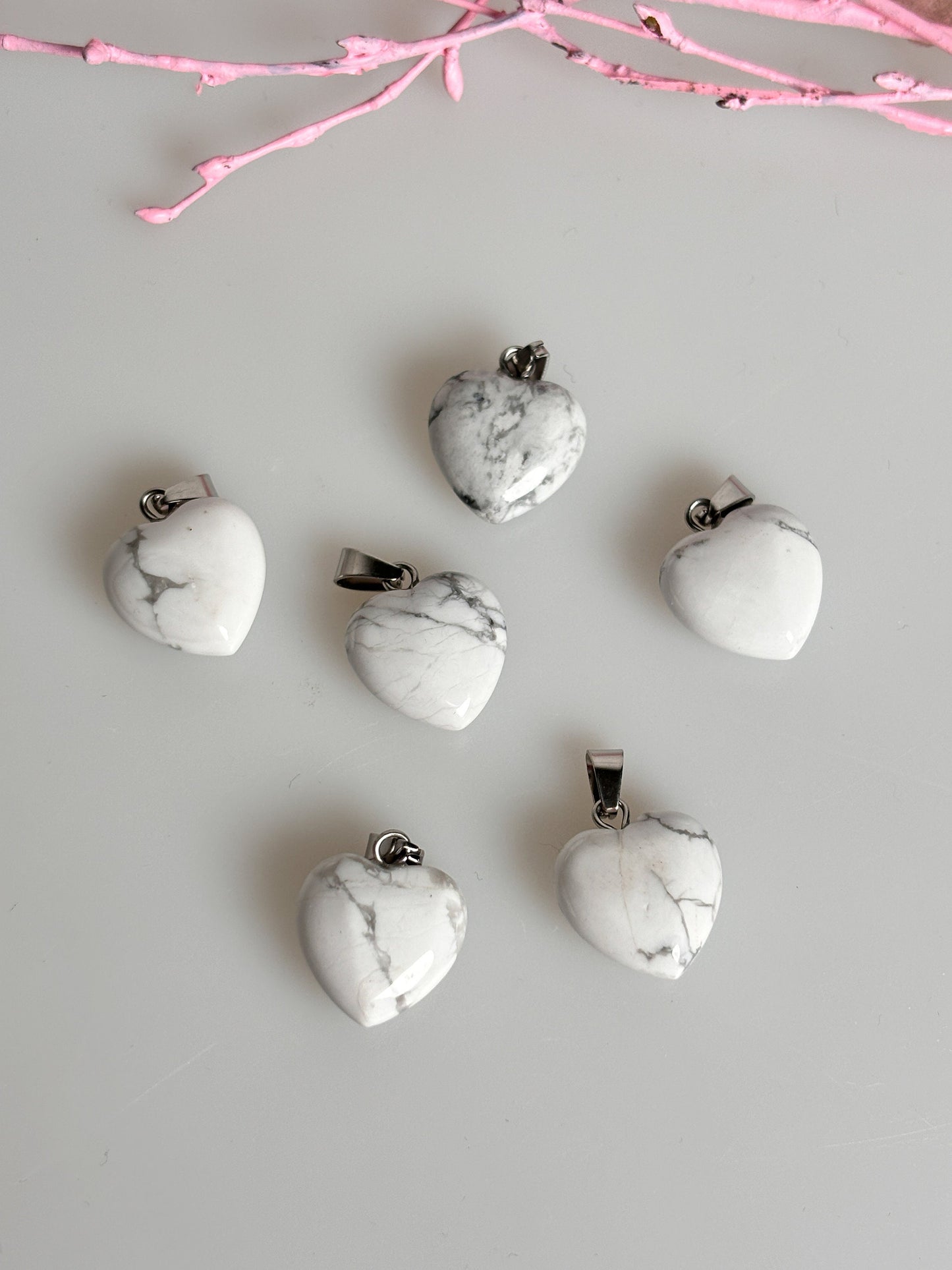 Beautiful howlite heart pendant with silver eyelet - 1.5x1.5cm