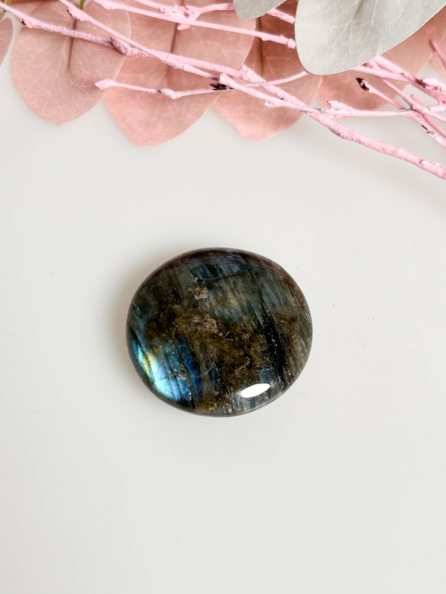 Labradorite pocket stone - round disc, approx. 4cm diameter, 1.4cm height