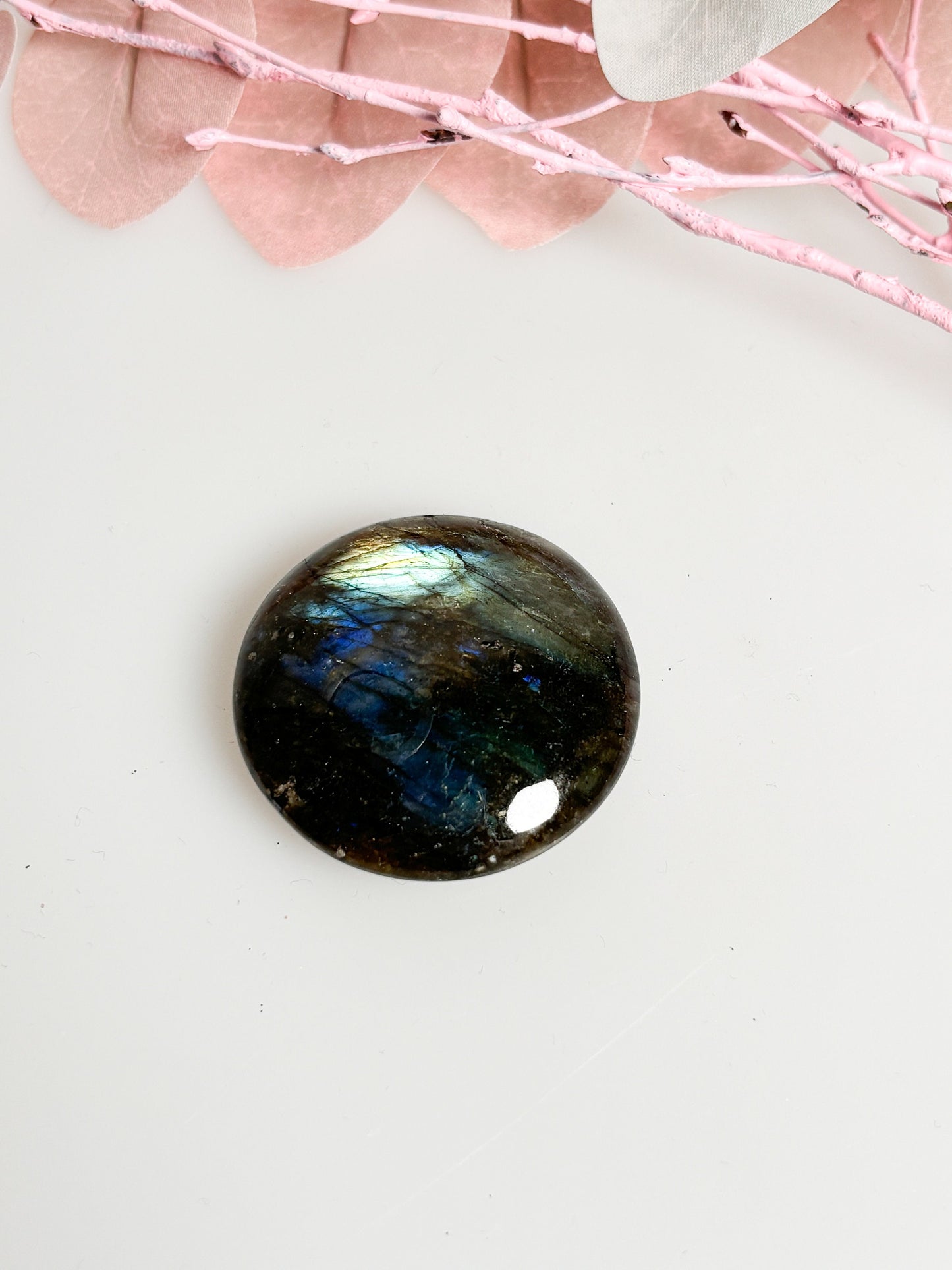 Labradorite pocket stone - round disc, approx. 4cm diameter, 1.4cm height