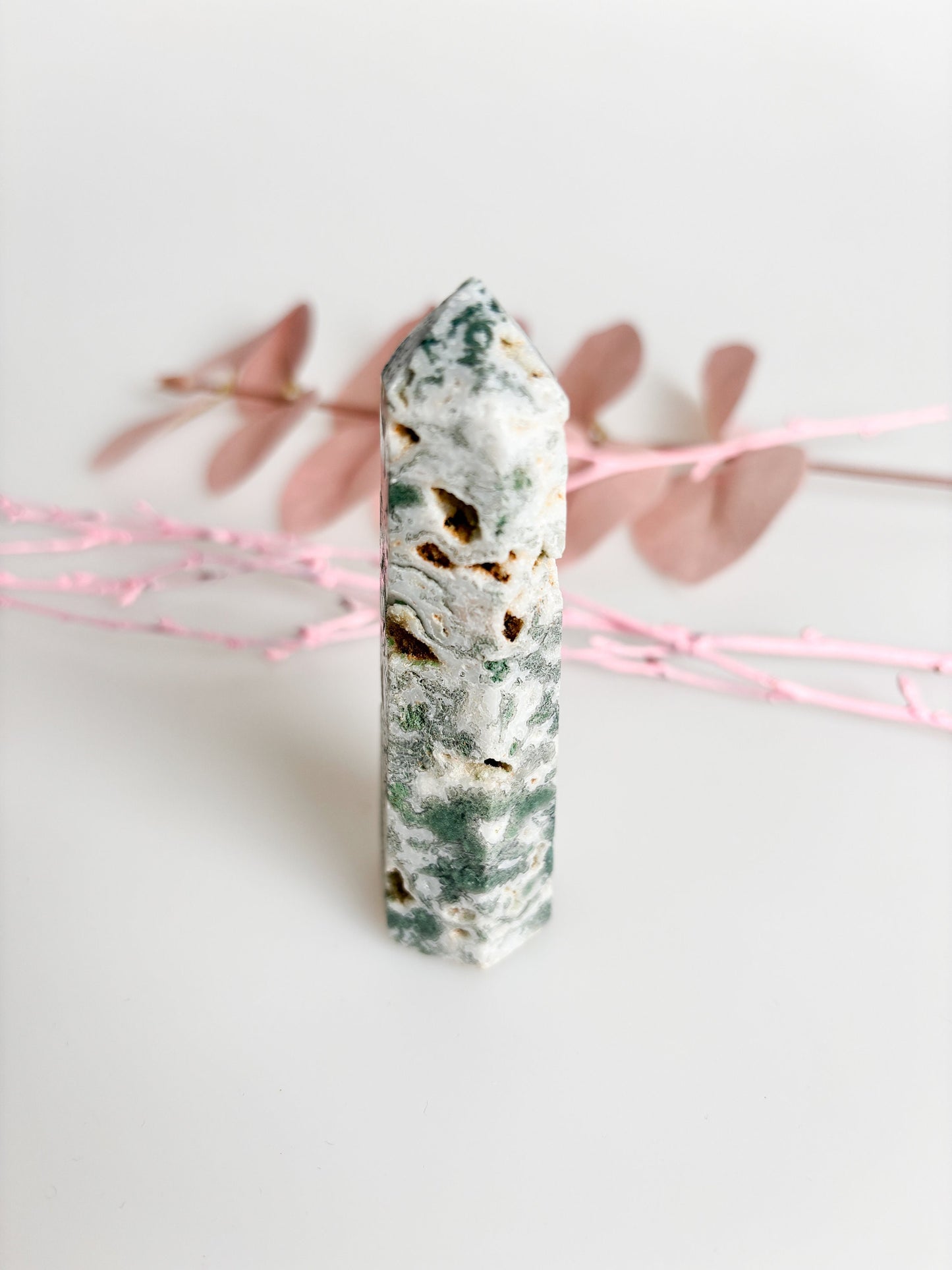 Glittering Moss Agate Tower: Natural Jewel, 8.5x2.1cm 69g