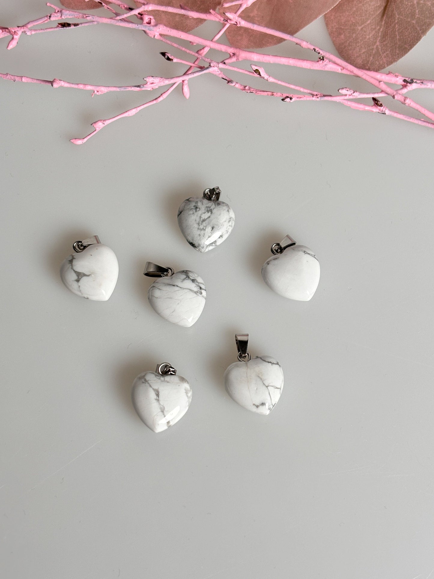 Beautiful howlite heart pendant with silver eyelet - 1.5x1.5cm