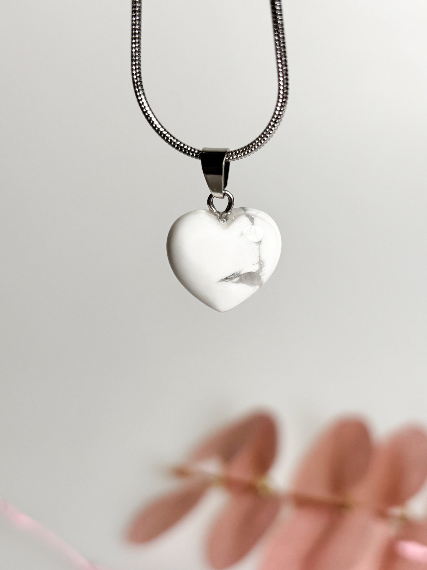 Beautiful howlite heart pendant with silver eyelet - 1.5x1.5cm