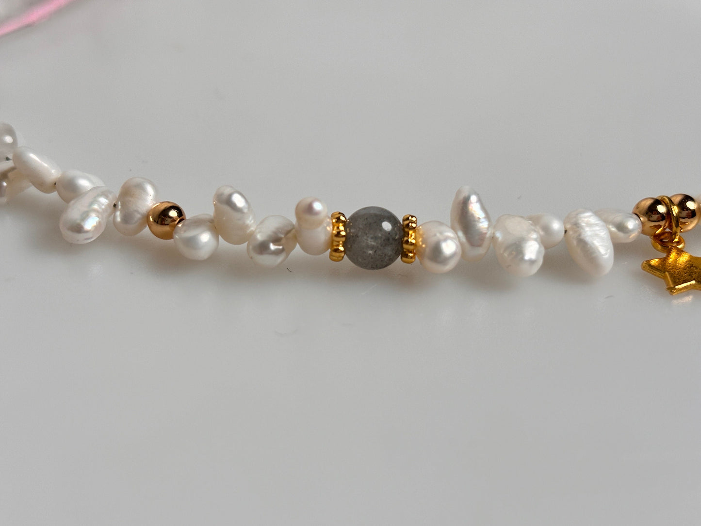 Short pearl necklace with genuine freshwater pearls, labradorite & moonstone – 43 cm + extension