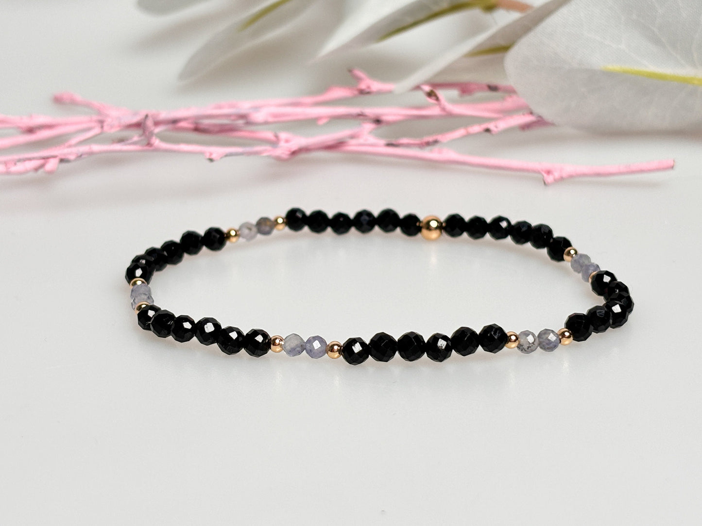 Delicate bracelet with black tourmaline and kyanite beads (approx. 3 mm) elastic|black|blue