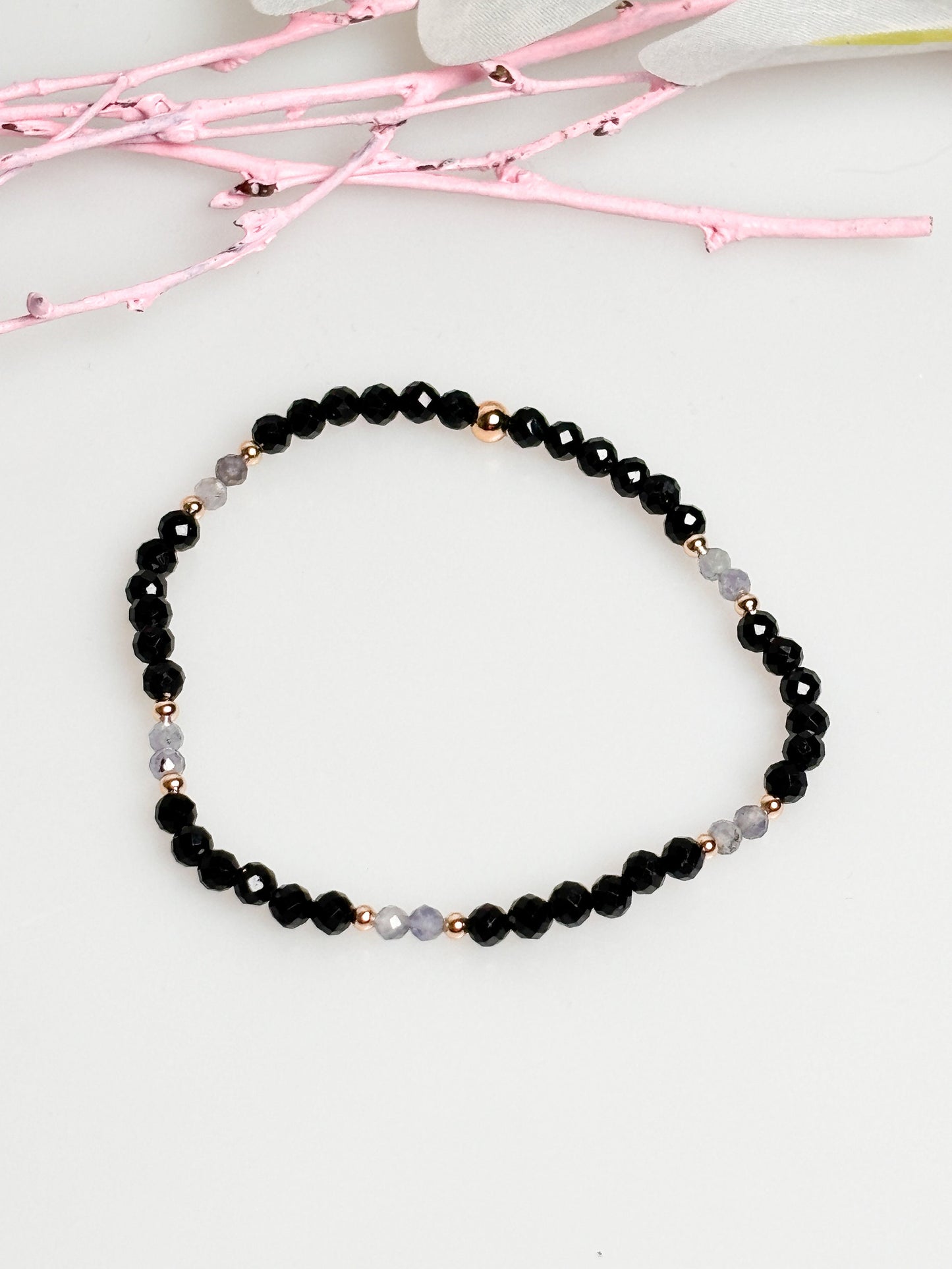 Delicate bracelet with black tourmaline and kyanite beads (approx. 3 mm) elastic|black|blue
