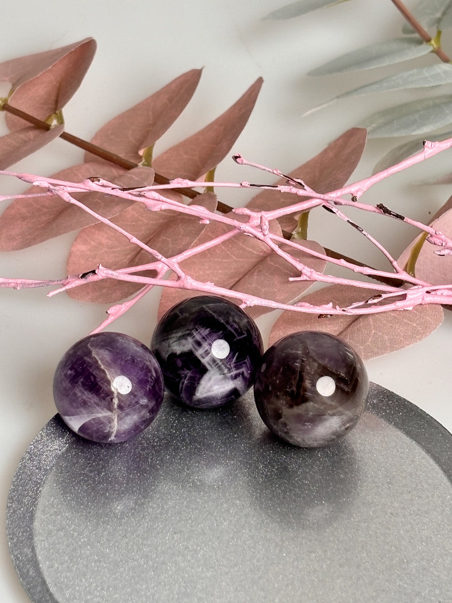 Small Dream Amethyst balls (approx. 2.4 cm) - Perfect for decoration or as a gemstone for our cage chains!