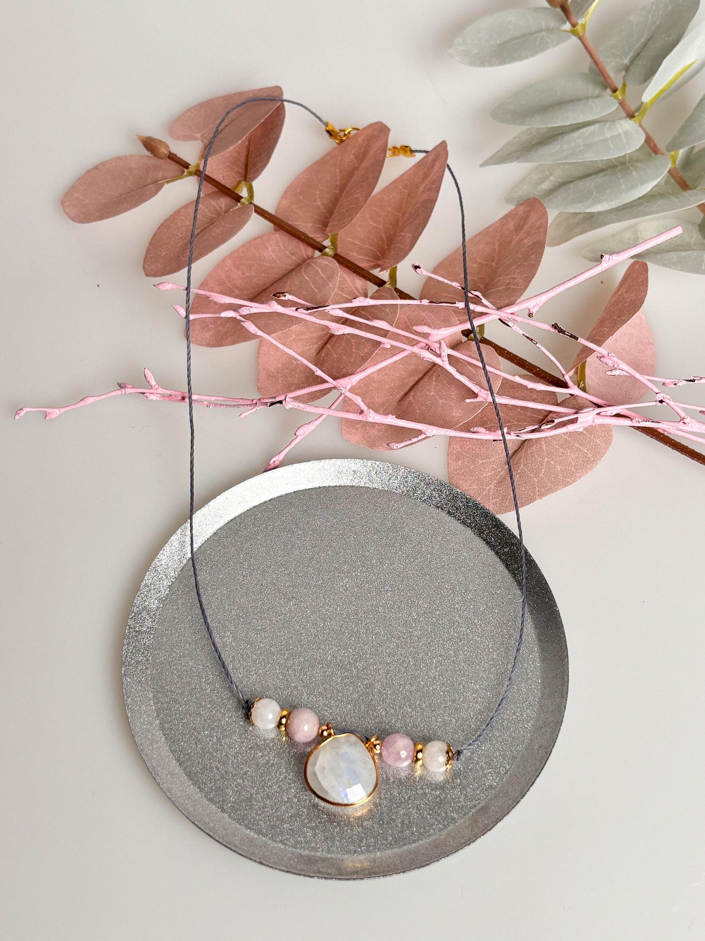 Beautiful simple necklace with moonstone pendant and kunzite beads | Handmade gemstone jewelry | Spiritual jewelry | Gift for her
