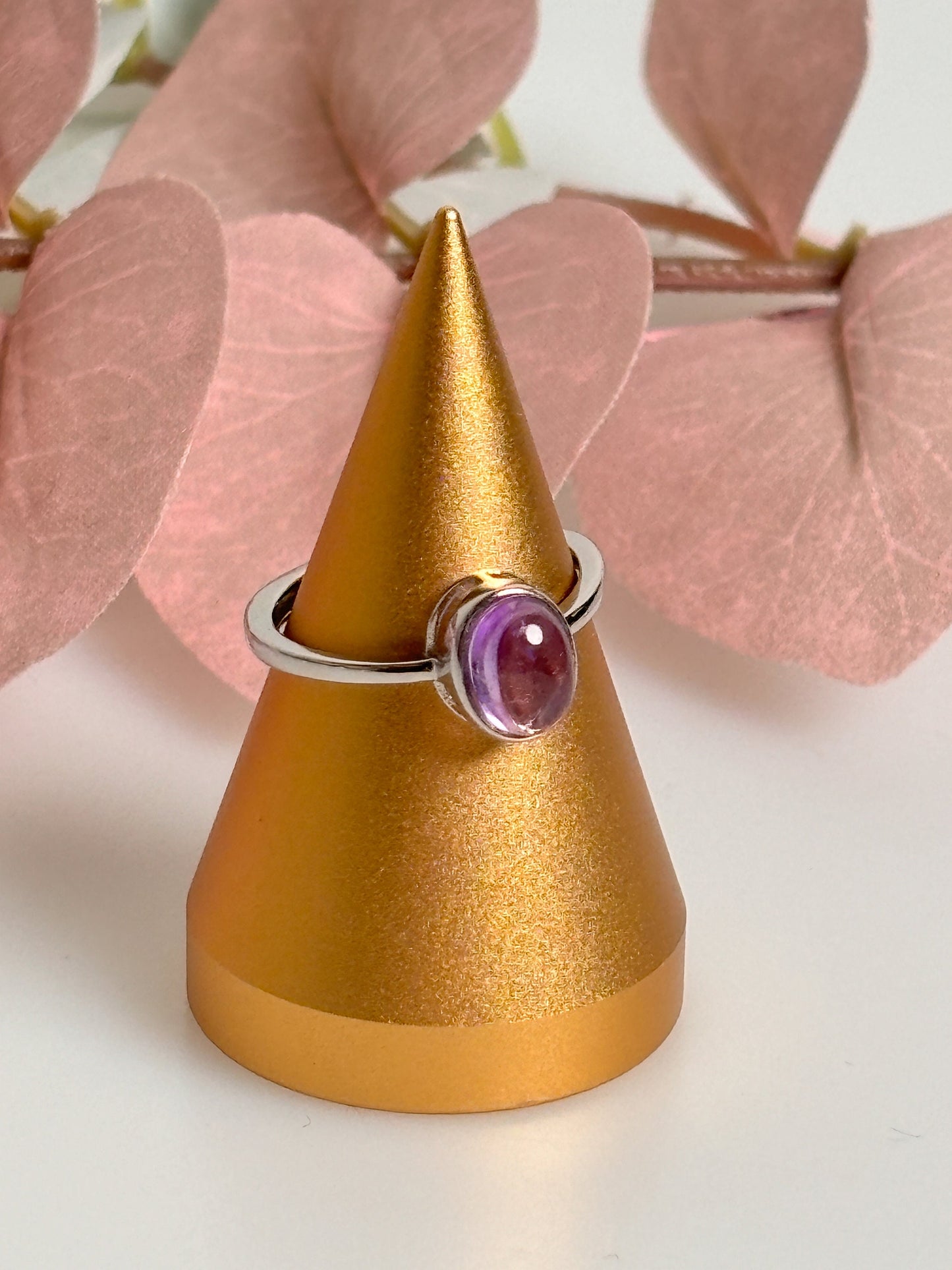 Adjustable silver ring 925 with oval amethyst stone, jewelry with impact, elegant gemstone ring