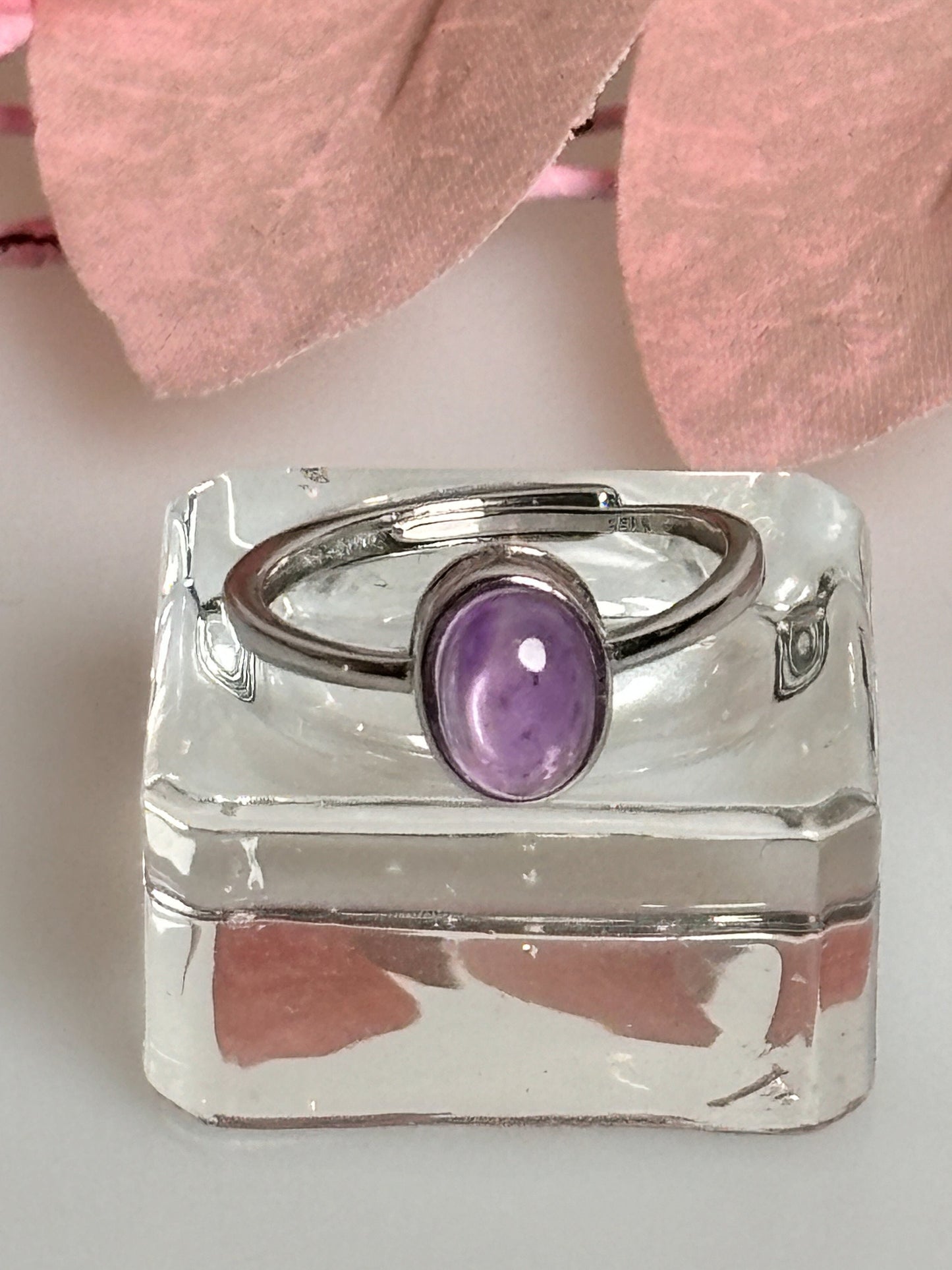 Adjustable silver ring 925 with oval amethyst stone, jewelry with impact, elegant gemstone ring
