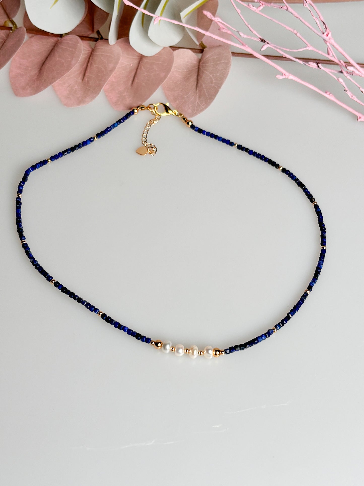 Delicate short necklace made of lapis lazuli cube beads & real freshwater pearls – elegant jewelry for special occasions