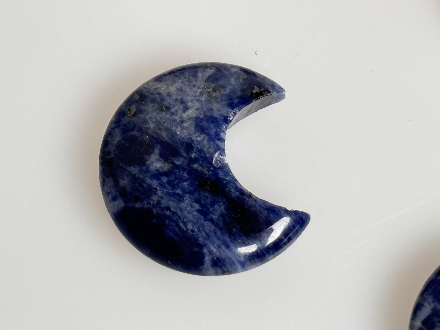 Sodalite Moon Carving - Perfect decoration or to take away, ideal for spiritual energy and harmony, unique and beautiful
