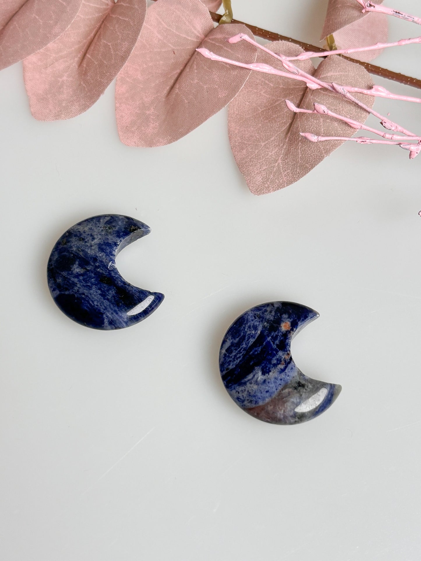 Sodalite Moon Carving - Perfect decoration or to take away, ideal for spiritual energy and harmony, unique and beautiful