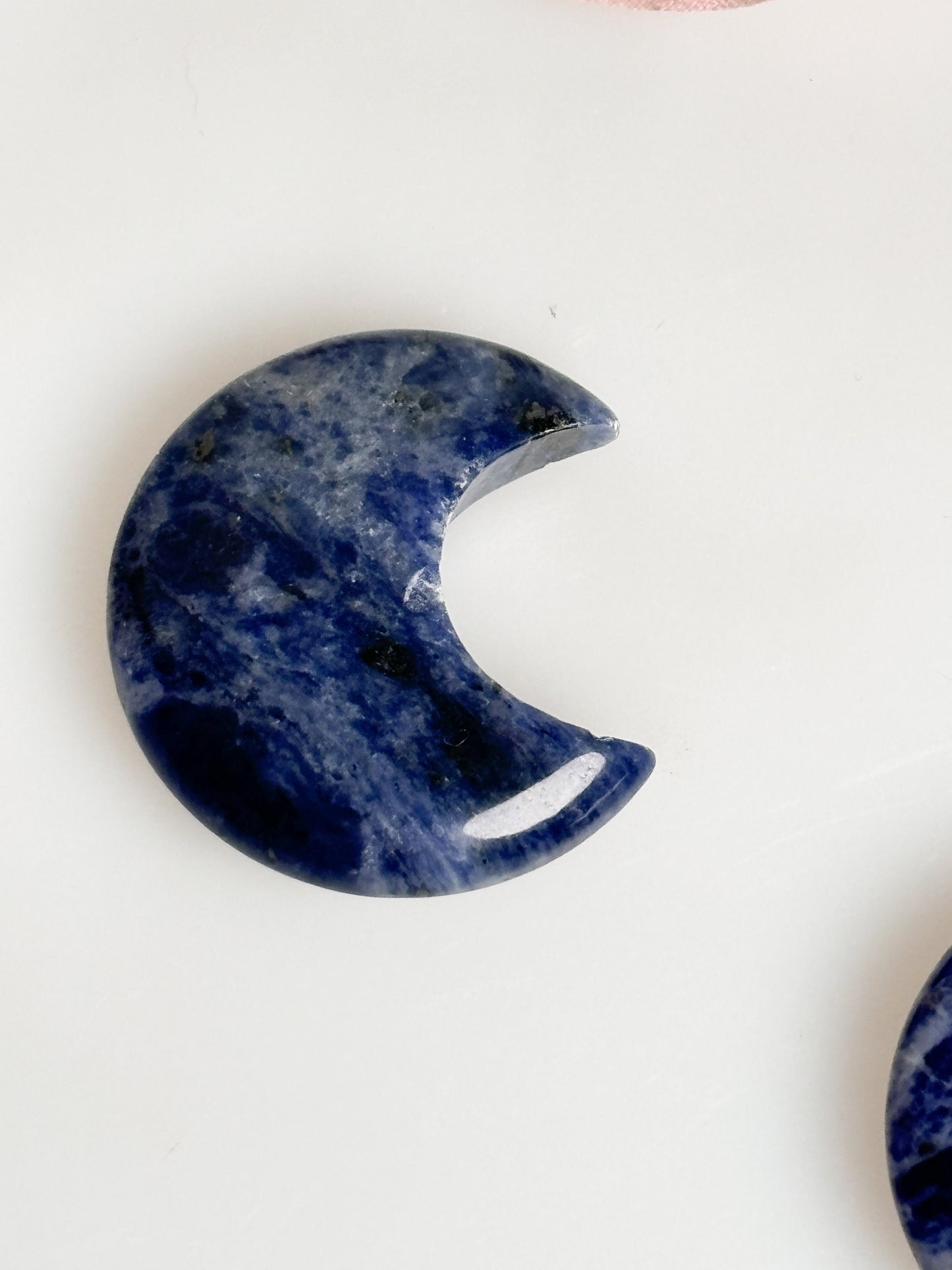 Sodalite Moon Carving - Perfect decoration or to take away, ideal for spiritual energy and harmony, unique and beautiful