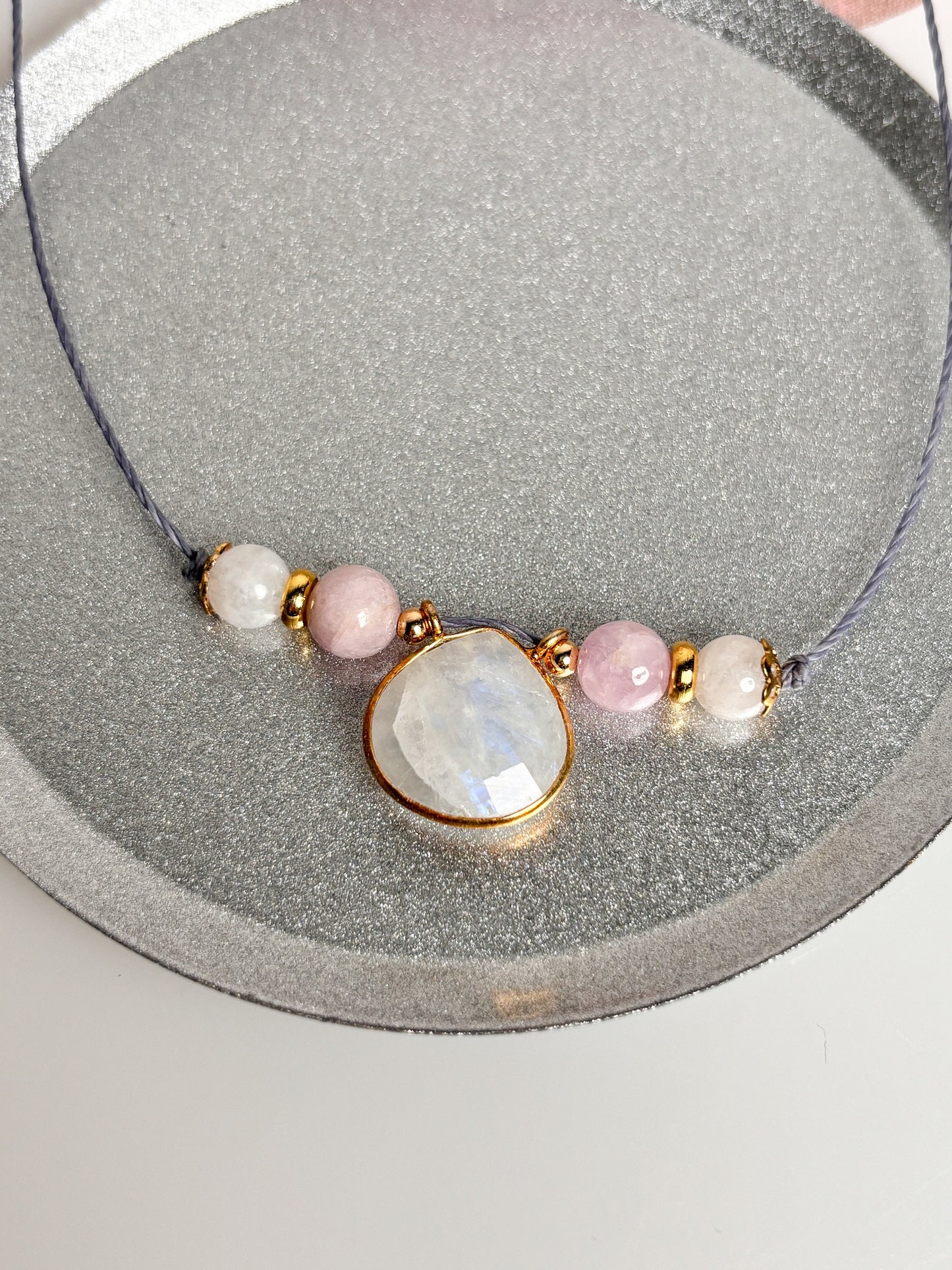 Beautiful simple necklace with moonstone pendant and kunzite beads | Handmade gemstone jewelry | Spiritual jewelry | Gift for her
