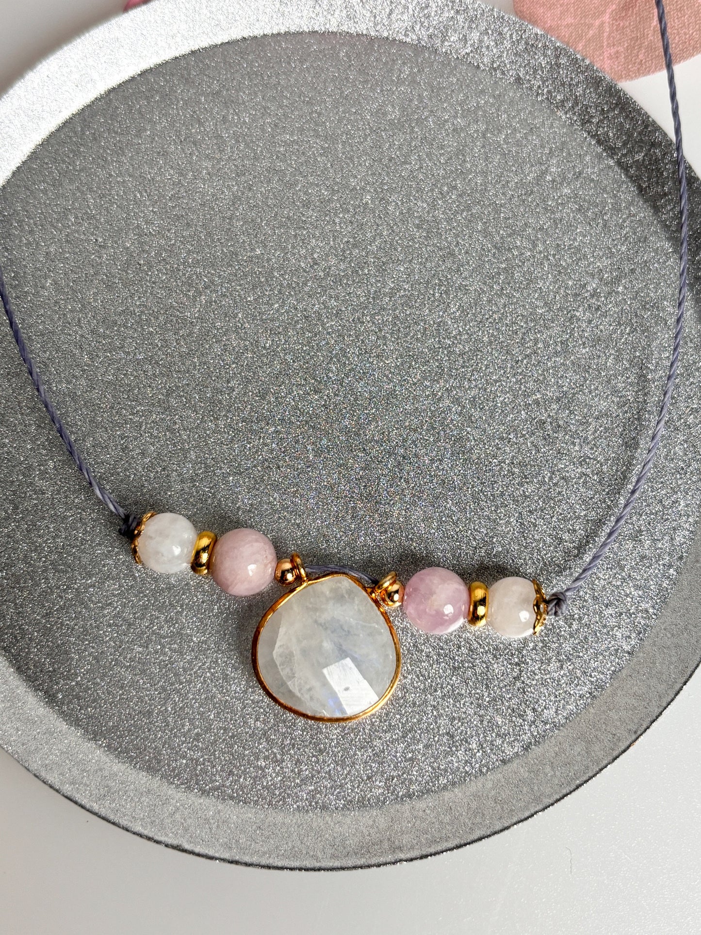 Beautiful simple necklace with moonstone pendant and kunzite beads | Handmade gemstone jewelry | Spiritual jewelry | Gift for her