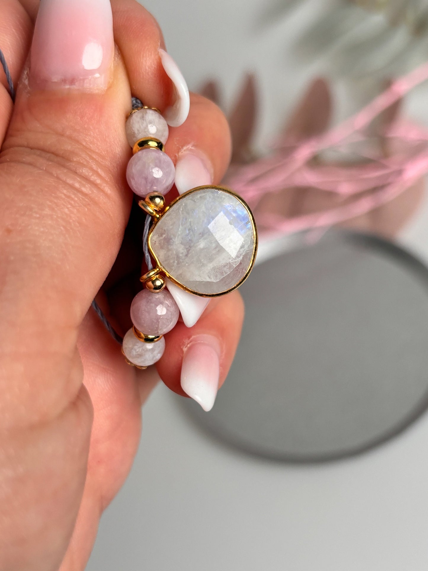 Beautiful simple necklace with moonstone pendant and kunzite beads | Handmade gemstone jewelry | Spiritual jewelry | Gift for her