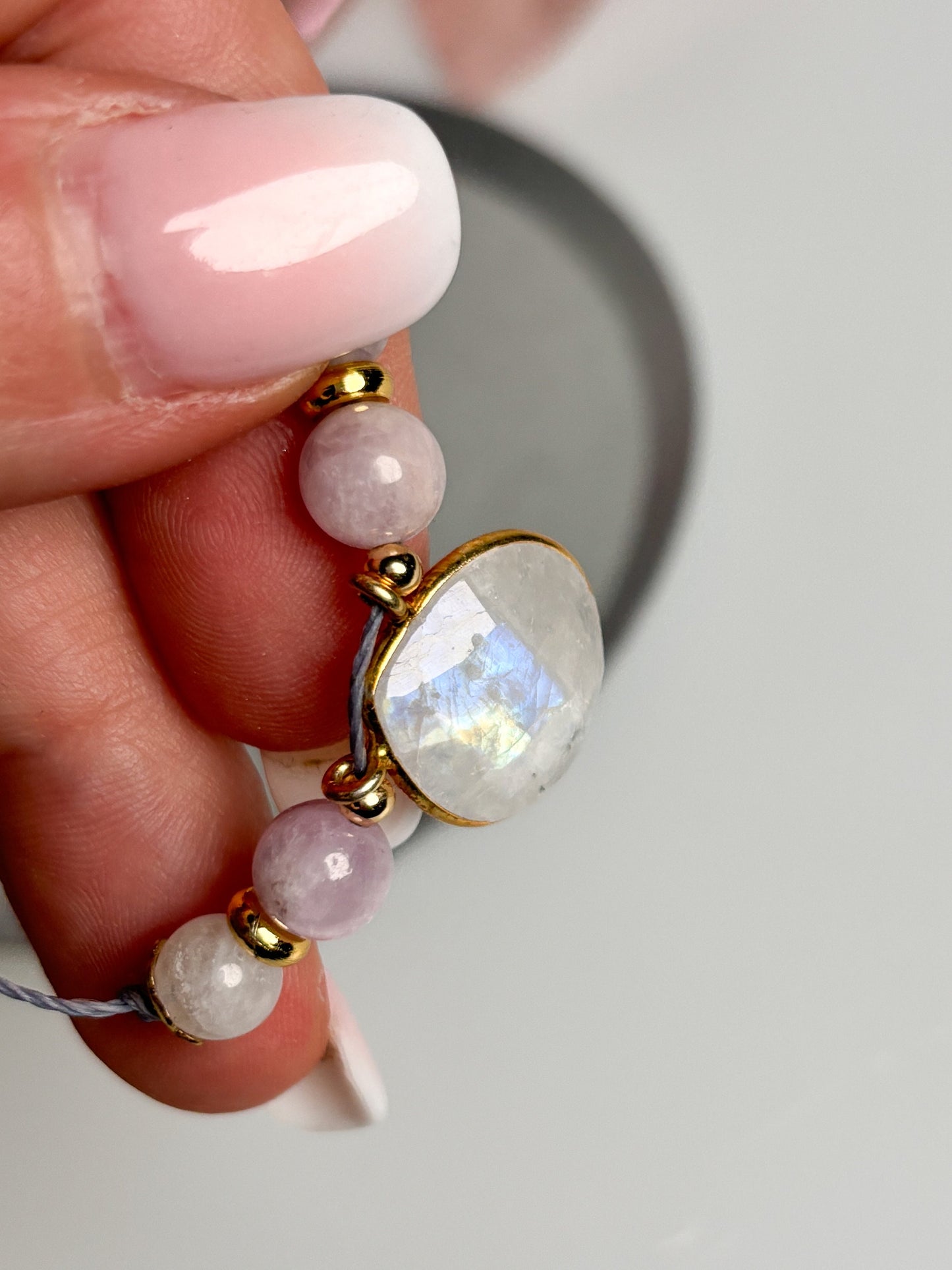 Beautiful simple necklace with moonstone pendant and kunzite beads | Handmade gemstone jewelry | Spiritual jewelry | Gift for her