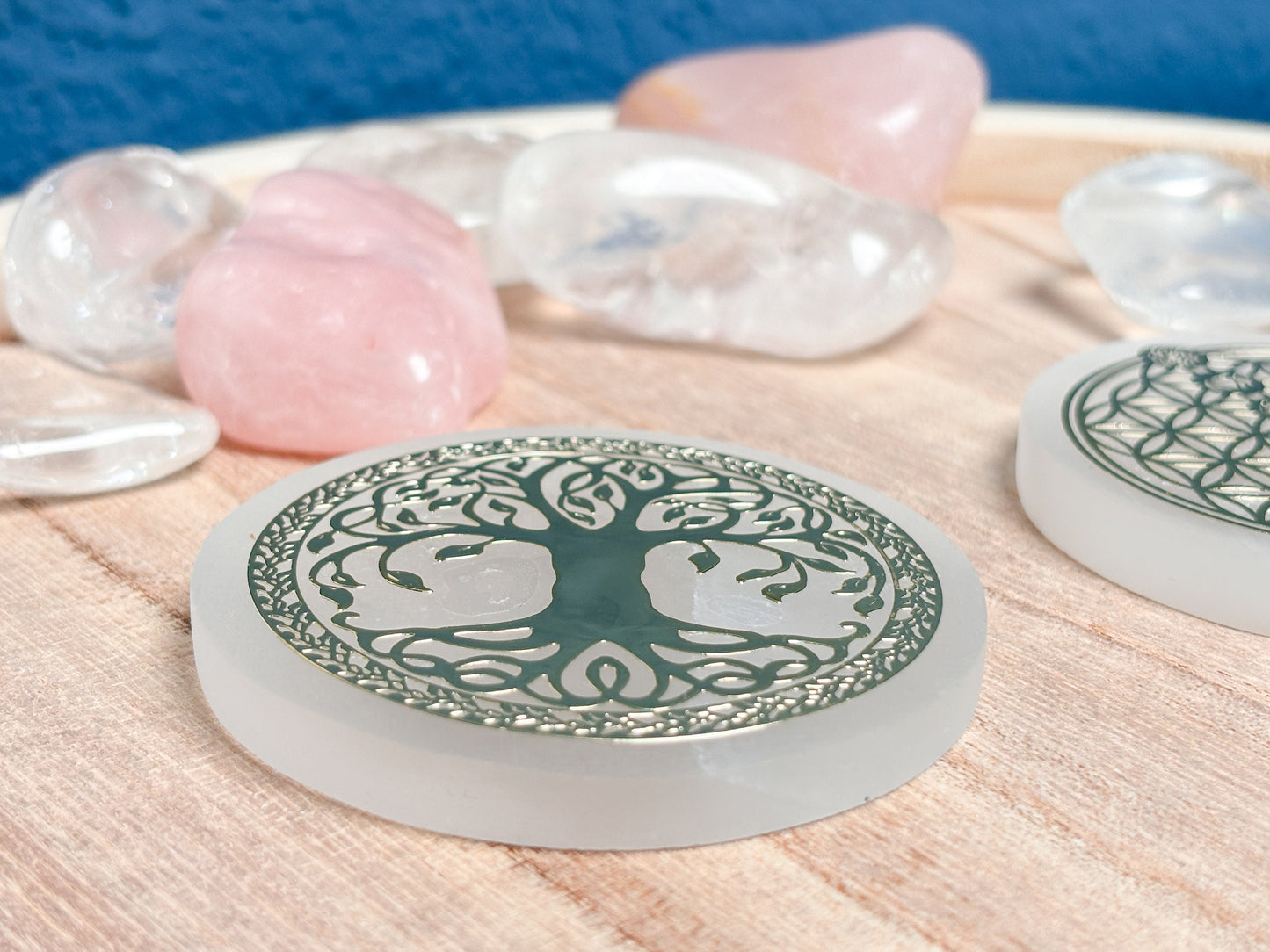 Selenite plates 8cm - Tree of Life & Flower of Life | Charge crystals | Decorative and spiritual | Etsy