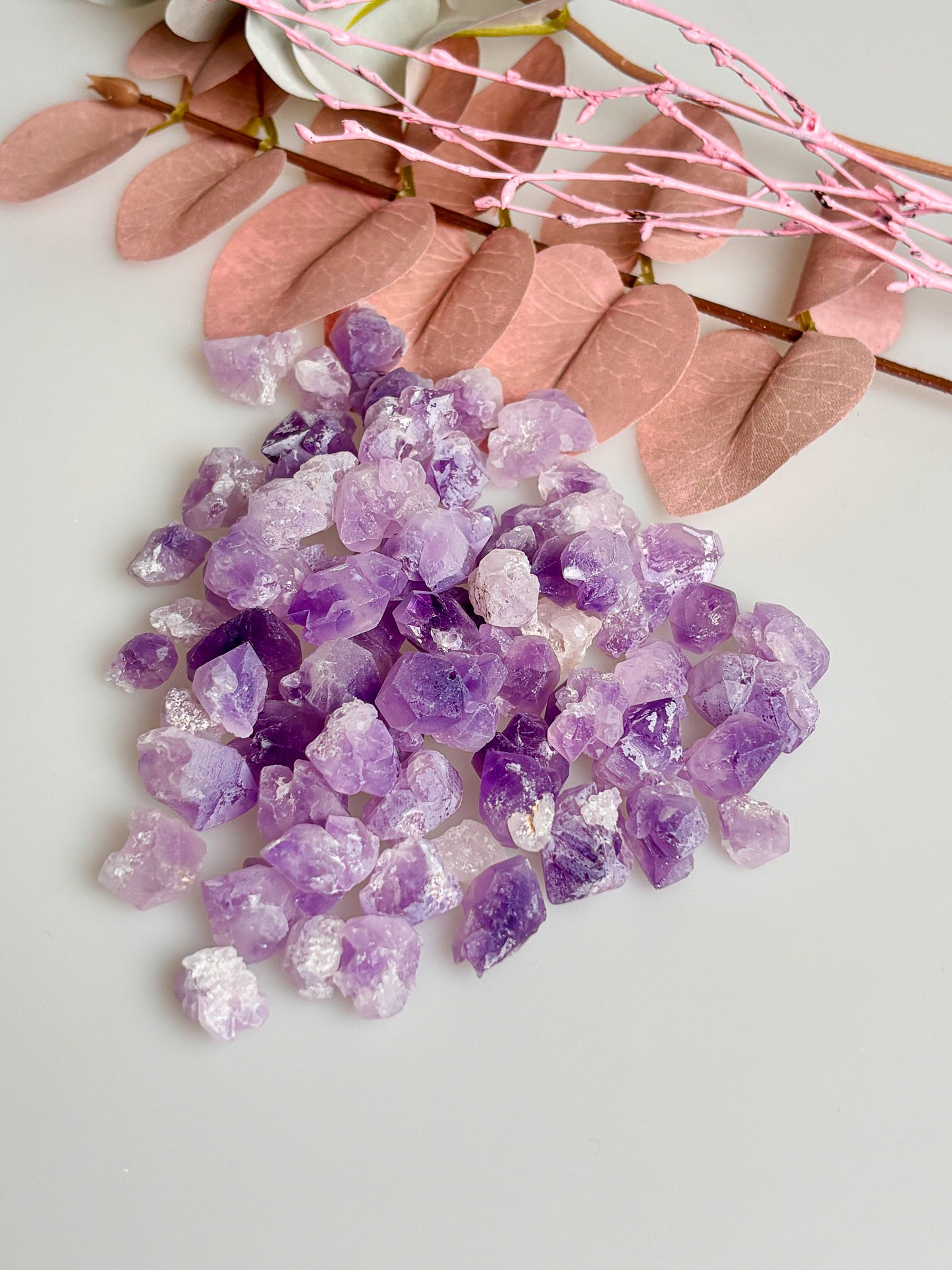 Amethyst rough stone chips small – Perfect for water energization & decoration – Energetic healing stones for the home