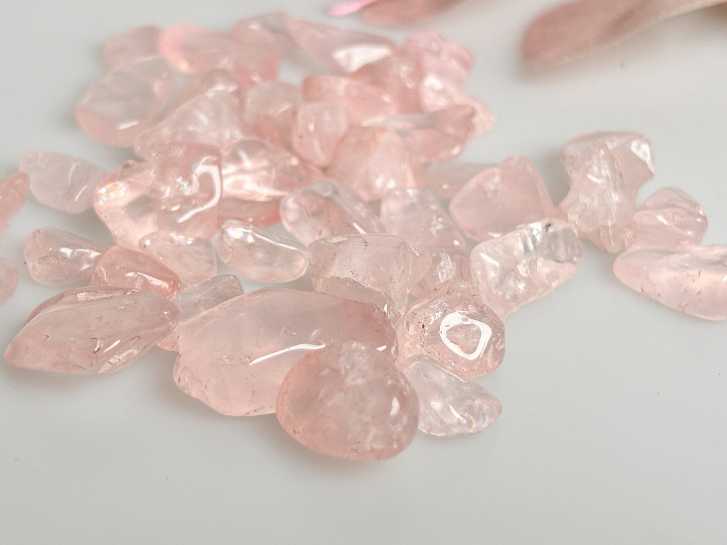 Rosenquarz Chips – Optimal zur Wasserenergetisierung oder als Deko – Sehr Transparent, Hochwertig und Vielseitig einsetzbar