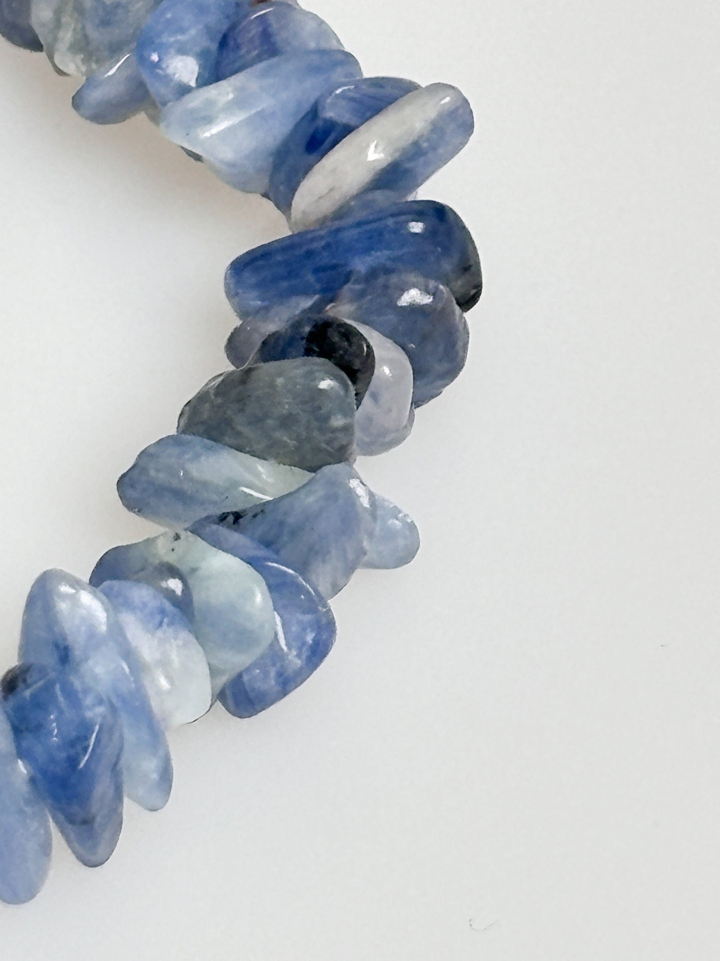 Elastic Kyanite Chip Bracelet – Boho Summer Bracelet for Stylish Accents