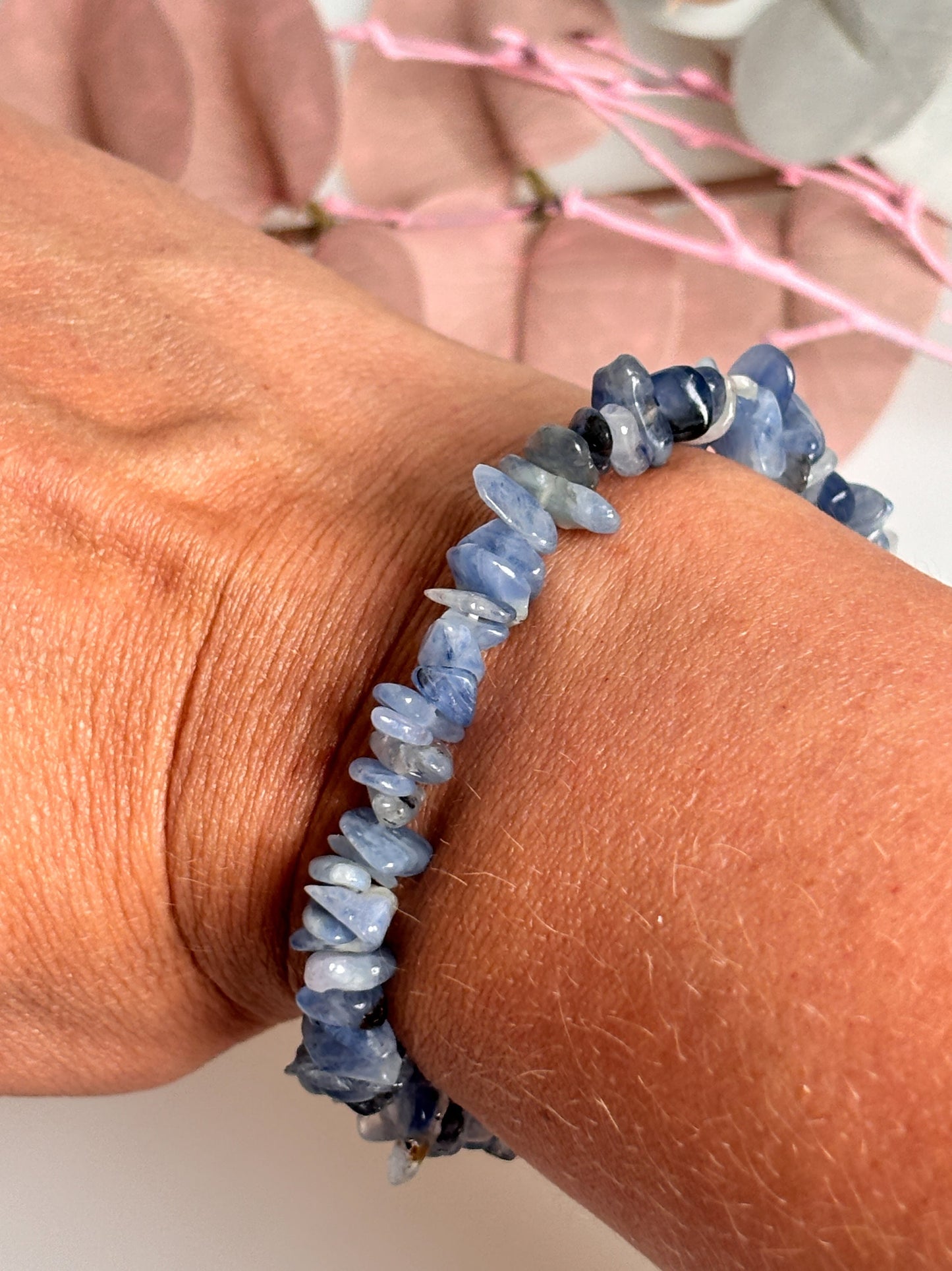 Elastic Kyanite Chip Bracelet – Boho Summer Bracelet for Stylish Accents