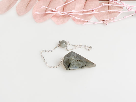 Flashy Labradorite pendulum on chain - beautiful healing stone jewelry for energy work, meditation and esotericism.