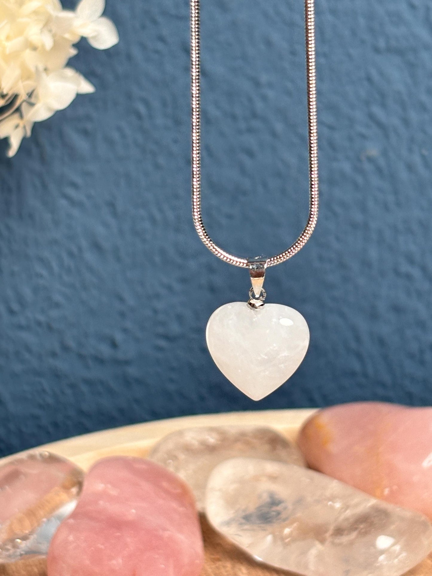 Necklace pendant heart rock crystal small| healing stone| white| transparent| silver| crystal